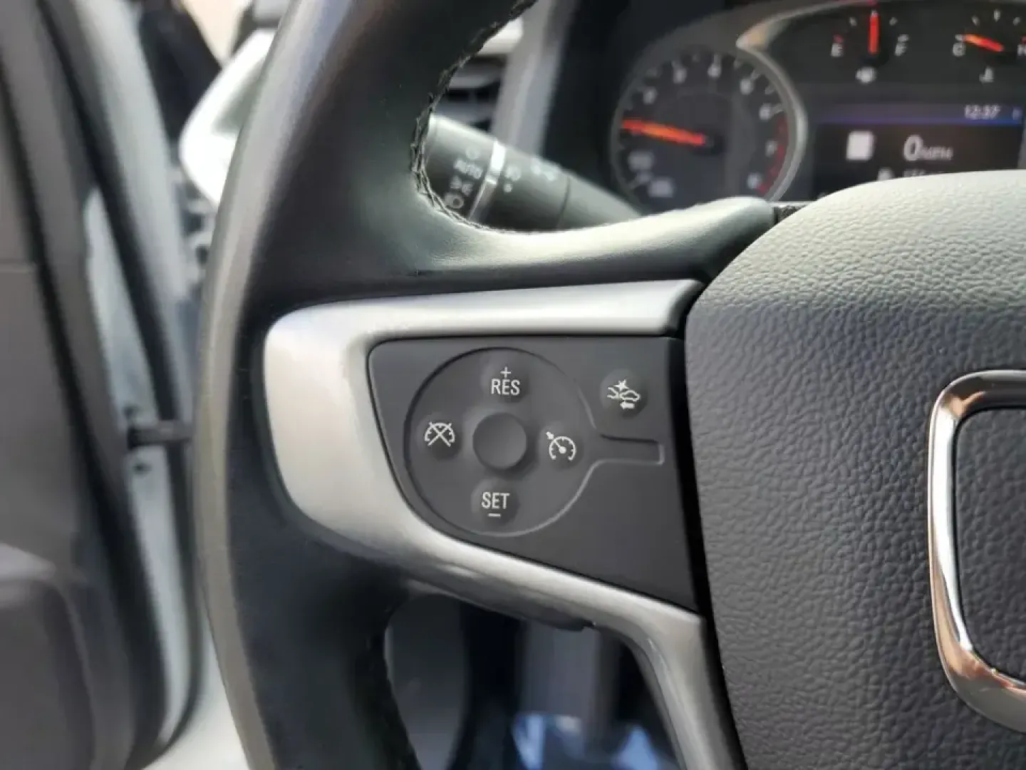 2023 /Jet Black GMC Acadia SLT (1GKKNML48PZ) with an 4 Cyl, 2.0L engine, 9-speed automatic transmission, located at 6064 Gull Rd, Kalamazoo, MI, 49048, (269) 222-0088, 42.328388, -85.512924 - Need a road-trip-ready SUV that can handle school drop-offs, long commutes across town, and weekend escapes to Lake Michigan without feeling cramped? This **2023 GMC Acadia SLT** delivers the comfort and tech families and busy professionals want, with three-row flexibility and a smooth, efficient tu - Photo#19