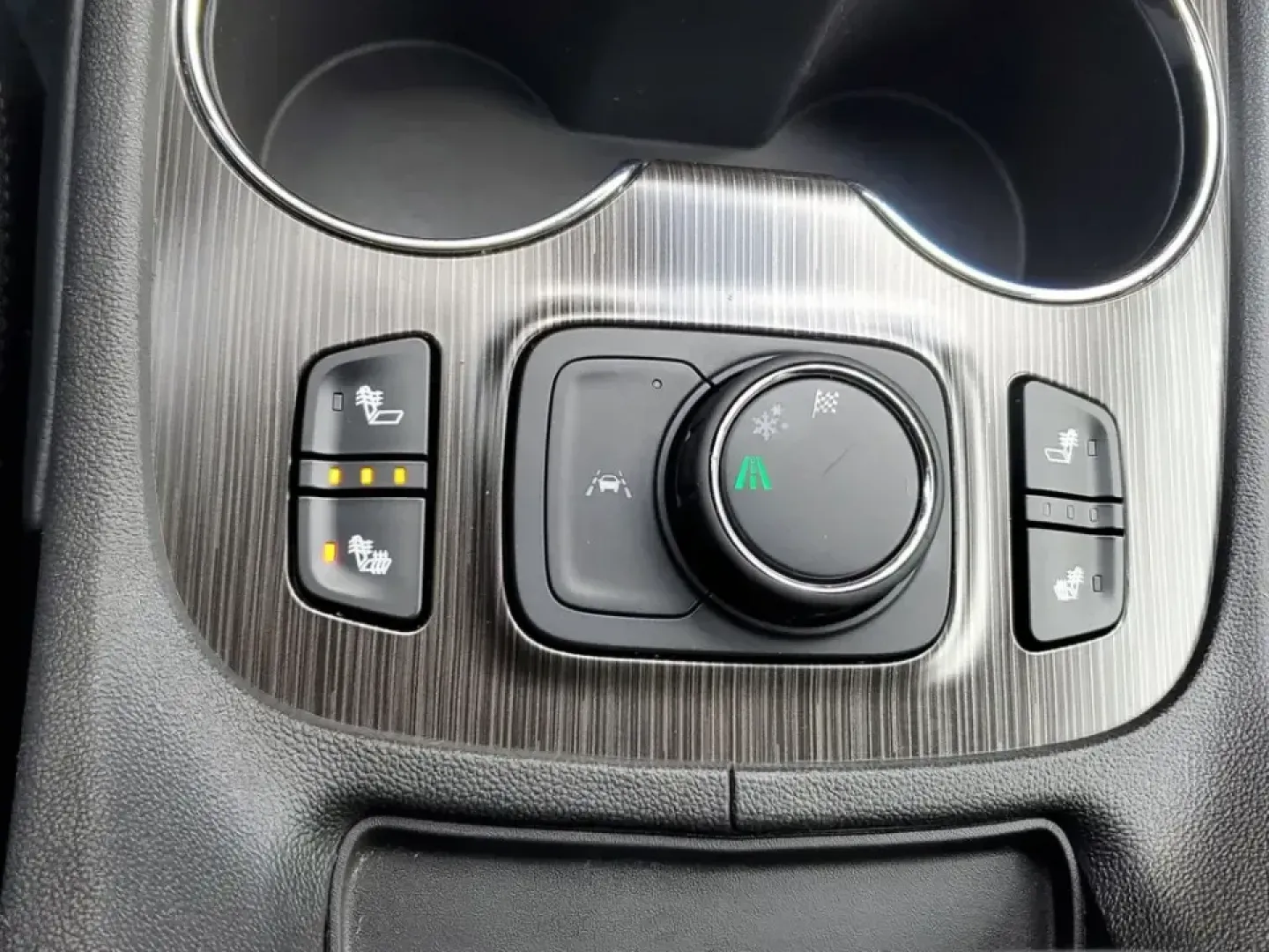 2023 /Jet Black GMC Acadia SLT (1GKKNML48PZ) with an 4 Cyl, 2.0L engine, 9-speed automatic transmission, located at 6064 Gull Rd, Kalamazoo, MI, 49048, (269) 222-0088, 42.328388, -85.512924 - Need a road-trip-ready SUV that can handle school drop-offs, long commutes across town, and weekend escapes to Lake Michigan without feeling cramped? This **2023 GMC Acadia SLT** delivers the comfort and tech families and busy professionals want, with three-row flexibility and a smooth, efficient tu - Photo#28