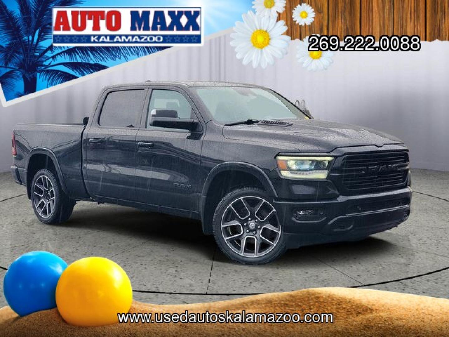 2019 Diamond Black Crystal Pearlcoat /Black Ram 1500 Laramie (1C6SRFRT4KN) with an HEMI 5.7L V8 Multi Displacement VVT engine, Automatic transmission, located at 6064 Gull Rd, Kalamazoo, MI, 49048, (269) 222-0088, 42.328388, -85.512924- Photo#0