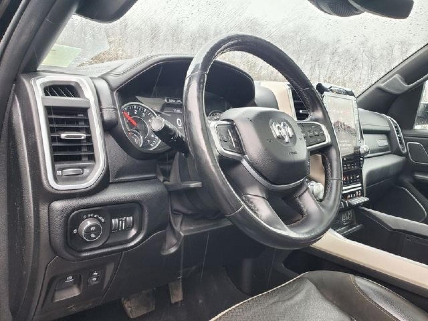 2019 Diamond Black Crystal Pearlcoat /Black Ram 1500 Laramie (1C6SRFRT4KN) with an HEMI 5.7L V8 Multi Displacement VVT engine, Automatic transmission, located at 6064 Gull Rd, Kalamazoo, MI, 49048, (269) 222-0088, 42.328388, -85.512924- Photo#14
