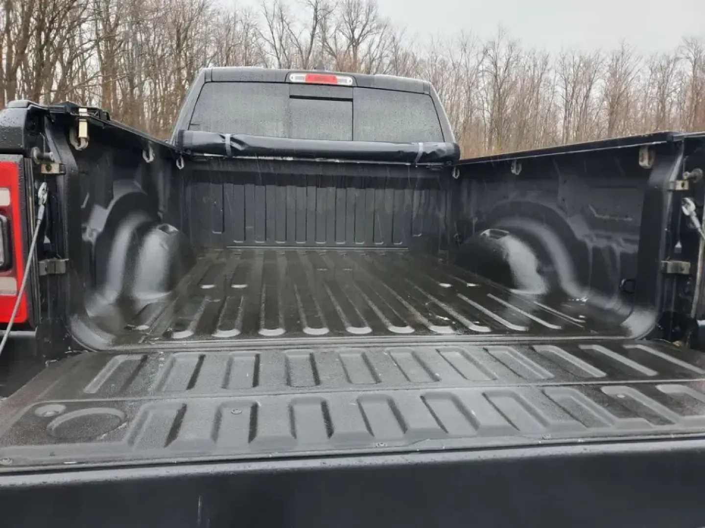 2019 /Black Ram 1500 Laramie (1C6SRFRT4KN) with an V8, 5.7L engine, 8-speed automatic transmission, located at 6064 Gull Rd, Kalamazoo, MI, 49048, (269) 222-0088, 42.328388, -85.512924 - Need a truck that can handle Michigan winters, weekend towing, and comfortable daily commuting from Kalamazoo to Portage or Battle Creek-without feeling like a bare-bones work rig? This 2019 Ram 1500 Laramie 4WD is built for real life: school runs, job sites, lake weekends, and long highway stretche - Photo#6