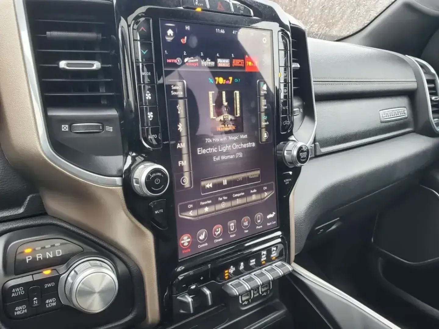 2019 /Black Ram 1500 Laramie (1C6SRFRT4KN) with an V8, 5.7L engine, 8-speed automatic transmission, located at 6064 Gull Rd, Kalamazoo, MI, 49048, (269) 222-0088, 42.328388, -85.512924 - Need a truck that can handle Michigan winters, weekend towing, and comfortable daily commuting from Kalamazoo to Portage or Battle Creek-without feeling like a bare-bones work rig? This 2019 Ram 1500 Laramie 4WD is built for real life: school runs, job sites, lake weekends, and long highway stretche - Photo#20