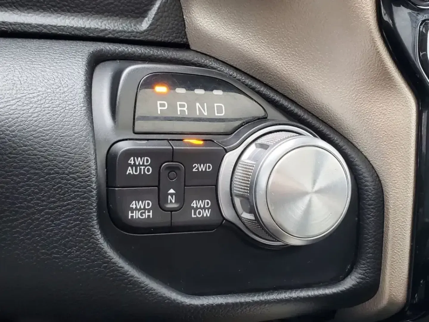 2019 /Black Ram 1500 Laramie (1C6SRFRT4KN) with an V8, 5.7L engine, 8-speed automatic transmission, located at 6064 Gull Rd, Kalamazoo, MI, 49048, (269) 222-0088, 42.328388, -85.512924 - Need a truck that can handle Michigan winters, weekend towing, and comfortable daily commuting from Kalamazoo to Portage or Battle Creek-without feeling like a bare-bones work rig? This 2019 Ram 1500 Laramie 4WD is built for real life: school runs, job sites, lake weekends, and long highway stretche - Photo#23