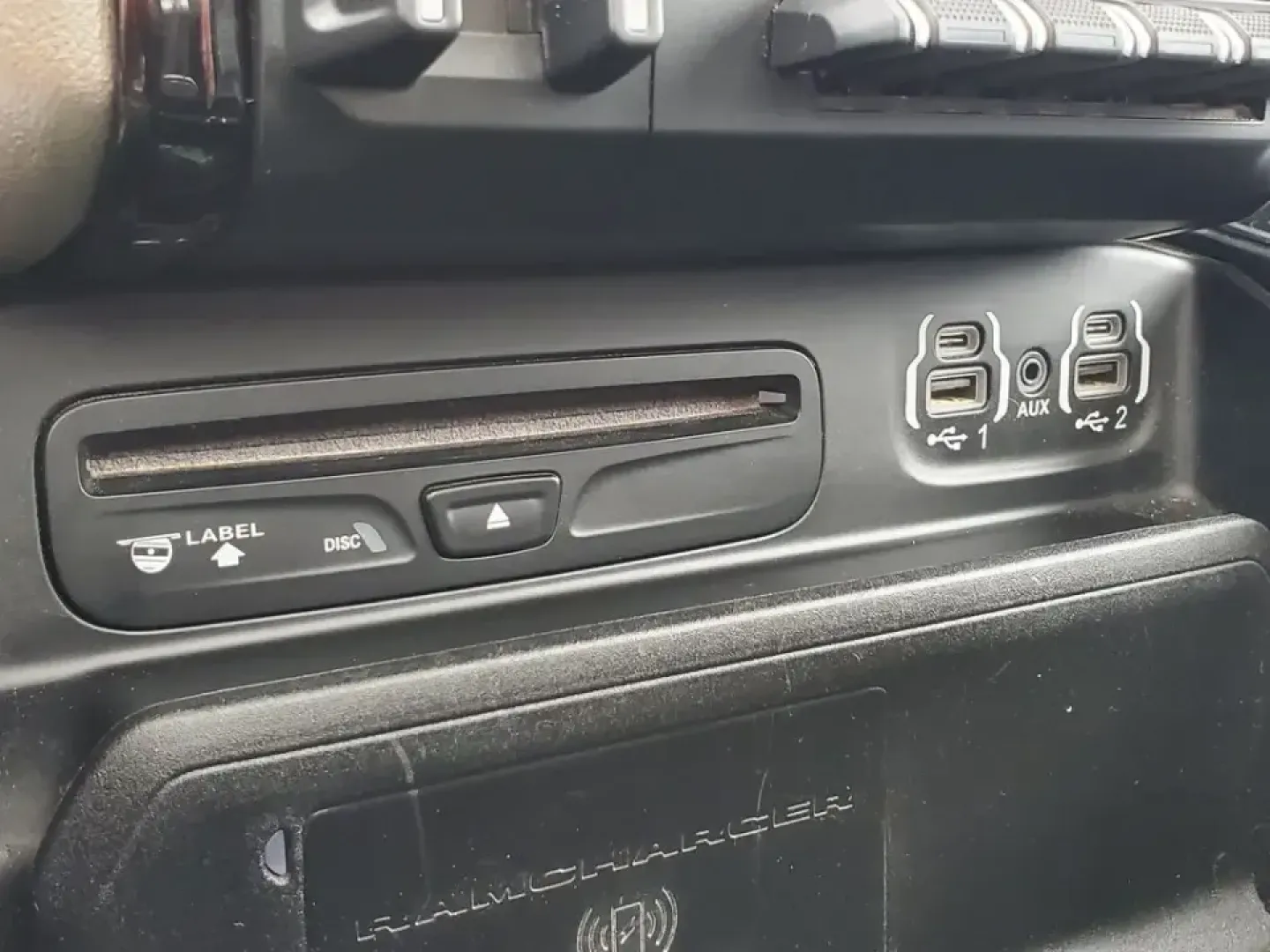 2019 /Black Ram 1500 Laramie (1C6SRFRT4KN) with an V8, 5.7L engine, 8-speed automatic transmission, located at 6064 Gull Rd, Kalamazoo, MI, 49048, (269) 222-0088, 42.328388, -85.512924 - Need a truck that can handle Michigan winters, weekend towing, and comfortable daily commuting from Kalamazoo to Portage or Battle Creek-without feeling like a bare-bones work rig? This 2019 Ram 1500 Laramie 4WD is built for real life: school runs, job sites, lake weekends, and long highway stretche - Photo#25