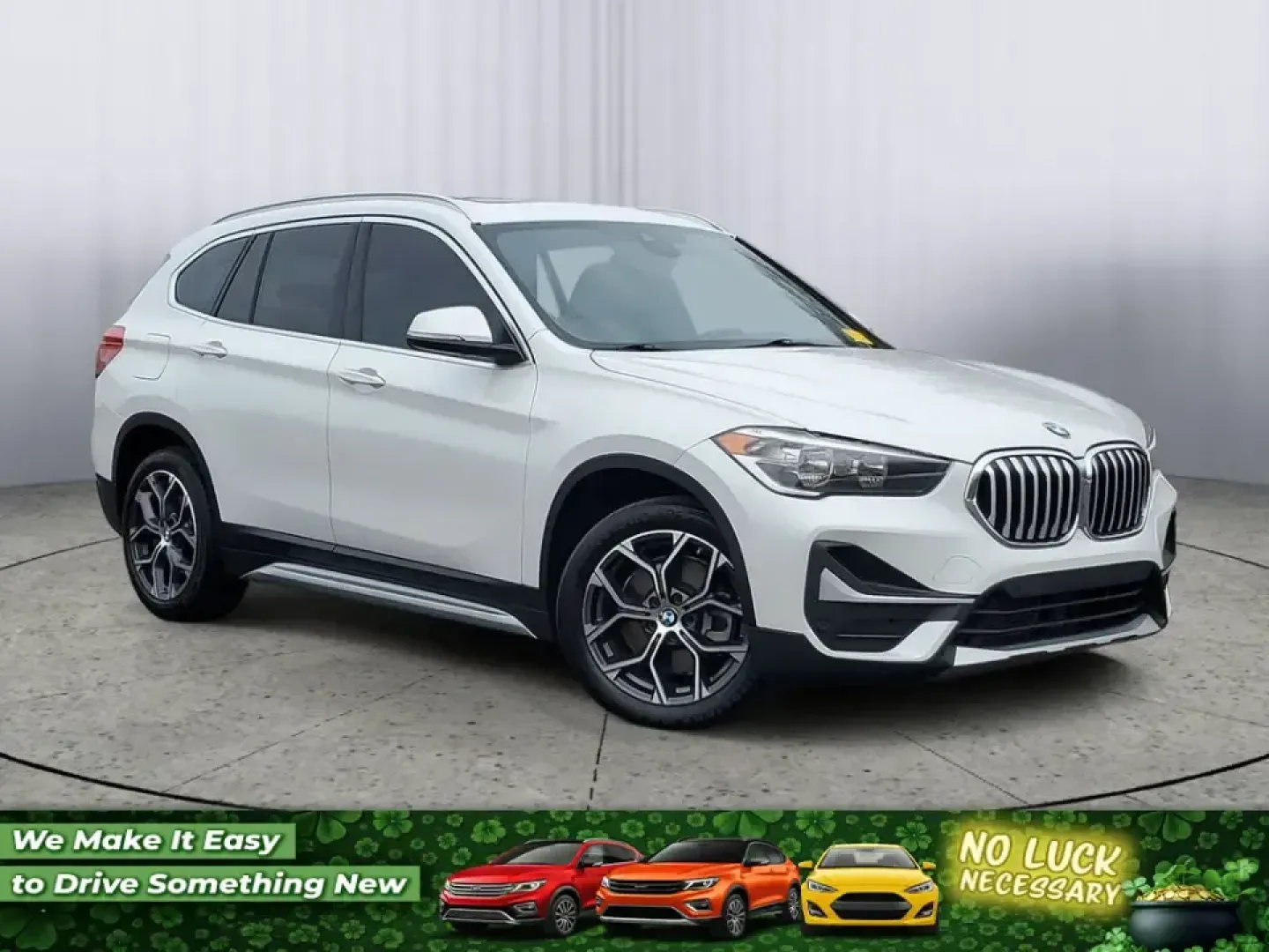 2021 /Oyster/Black BMW X1 sDrive28i (WBXJG7C07M5) with an 4 Cyl, 2.0L engine, 8-speed automatic transmission, located at 6064 Gull Rd, Kalamazoo, MI, 49048, (269) 222-0088, 42.328388, -85.512924 - Whether you're commuting daily between Kalamazoo and Portage, planning weekend getaways to South Haven, or simply want a premium SUV that's easy to park downtown near the Kalamazoo Mall, this 2021 BMW X1 sDrive28i is built for real life. It blends BMW performance with practical cargo space and moder - Photo#0