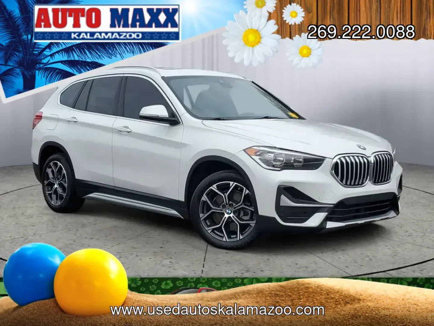 2021 /Oyster/Black BMW X1 sDrive28i (WBXJG7C07M5) with an 4 Cyl, 2.0L engine, 8-speed automatic transmission, located at 6064 Gull Rd, Kalamazoo, MI, 49048, (269) 222-0088, 42.328388, -85.512924 - Whether you're commuting daily between Kalamazoo and Portage, planning weekend getaways to South Haven, or simply want a premium SUV that's easy to park downtown near the Kalamazoo Mall, this 2021 BMW X1 sDrive28i is built for real life. It blends BMW performance with practical cargo space and moder- Photo#0