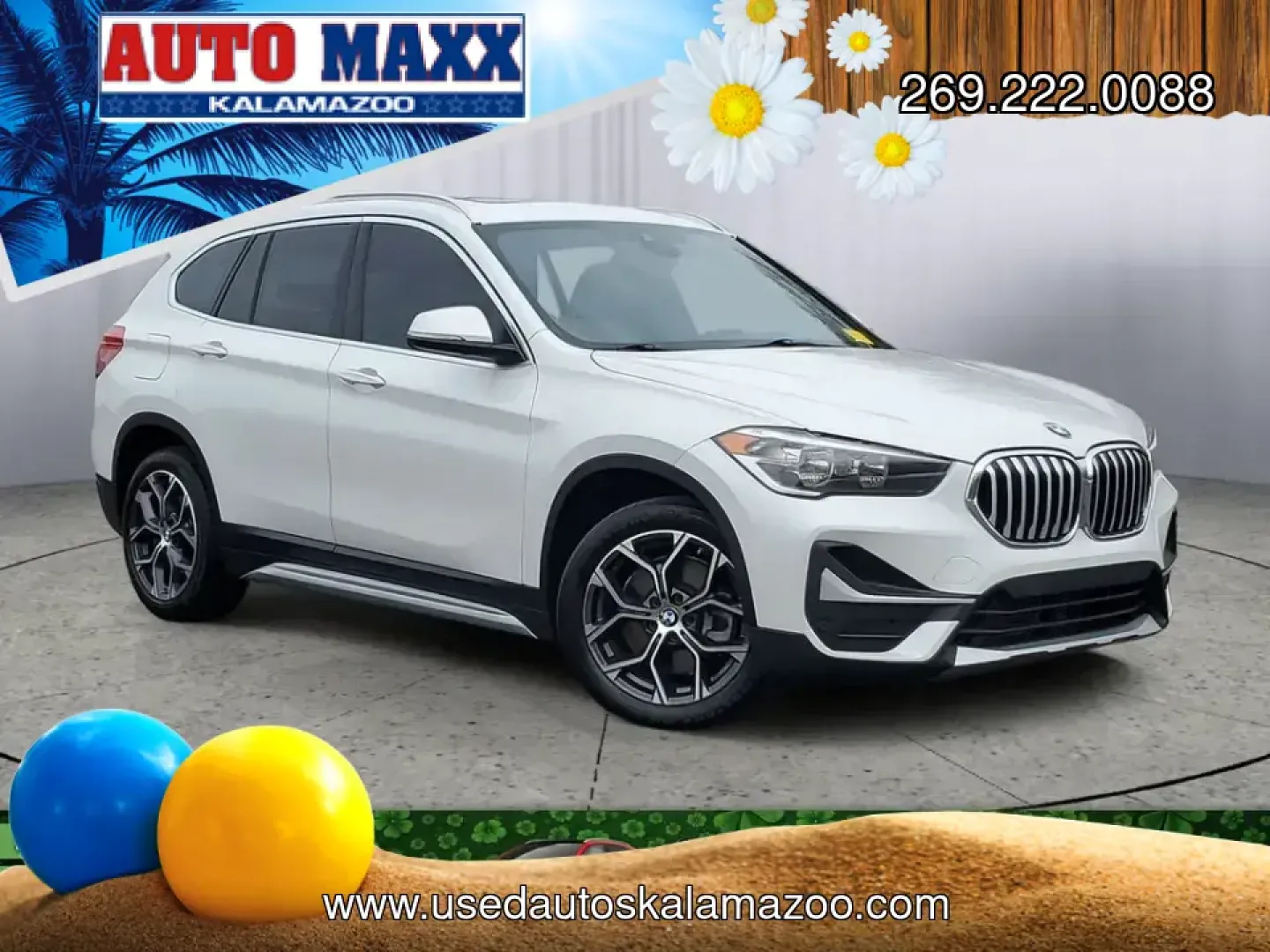 2021 /Oyster/Black BMW X1 sDrive28i (WBXJG7C07M5) with an 4 Cyl, 2.0L engine, 8-speed automatic transmission, located at 6064 Gull Rd, Kalamazoo, MI, 49048, (269) 222-0088, 42.328388, -85.512924 - Whether you're commuting daily between Kalamazoo and Portage, planning weekend getaways to South Haven, or simply want a premium SUV that's easy to park downtown near the Kalamazoo Mall, this 2021 BMW X1 sDrive28i is built for real life. It blends BMW performance with practical cargo space and moder - Photo#0