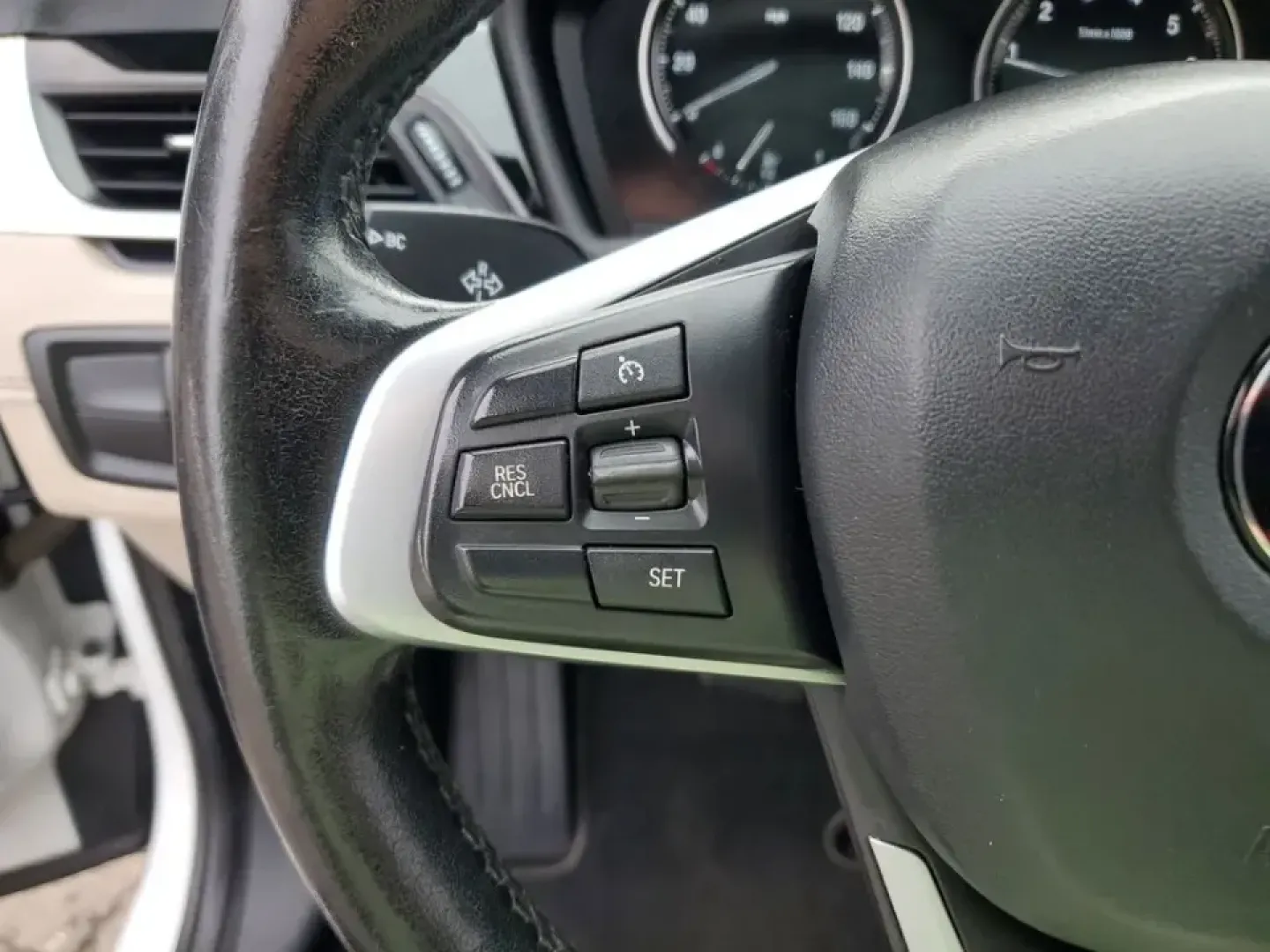 2021 /Oyster/Black BMW X1 sDrive28i (WBXJG7C07M5) with an 4 Cyl, 2.0L engine, 8-speed automatic transmission, located at 6064 Gull Rd, Kalamazoo, MI, 49048, (269) 222-0088, 42.328388, -85.512924 - Whether you're commuting daily between Kalamazoo and Portage, planning weekend getaways to South Haven, or simply want a premium SUV that's easy to park downtown near the Kalamazoo Mall, this 2021 BMW X1 sDrive28i is built for real life. It blends BMW performance with practical cargo space and moder - Photo#22