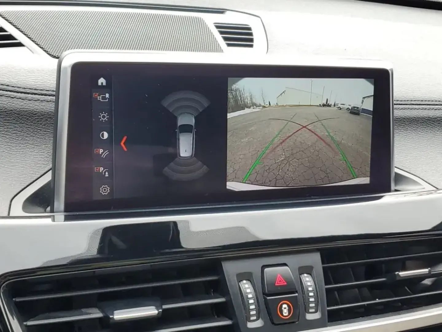 2021 /Oyster/Black BMW X1 sDrive28i (WBXJG7C07M5) with an 4 Cyl, 2.0L engine, 8-speed automatic transmission, located at 6064 Gull Rd, Kalamazoo, MI, 49048, (269) 222-0088, 42.328388, -85.512924 - Whether you're commuting daily between Kalamazoo and Portage, planning weekend getaways to South Haven, or simply want a premium SUV that's easy to park downtown near the Kalamazoo Mall, this 2021 BMW X1 sDrive28i is built for real life. It blends BMW performance with practical cargo space and moder- Photo#26