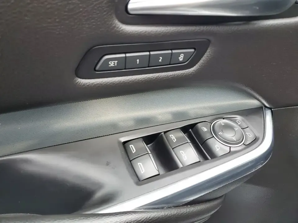 2022 /Jet Black Cadillac XT4 FWD Premium Luxury (1GYFZCR47NF) with an 4 Cyl, 2.0L engine, 9-speed automatic transmission, located at 6064 Gull Rd, Kalamazoo, MI, 49048, (269) 222-0088, 42.328388, -85.512924 - For commuters who want premium comfort without giving up practicality, this 2022 Cadillac XT4 Premium Luxury is the kind of SUV that makes everyday life feel like an upgrade-whether you're cruising down Gull Road to work, running errands near Downtown Kalamazoo, or packing up for a weekend escape to - Photo#12