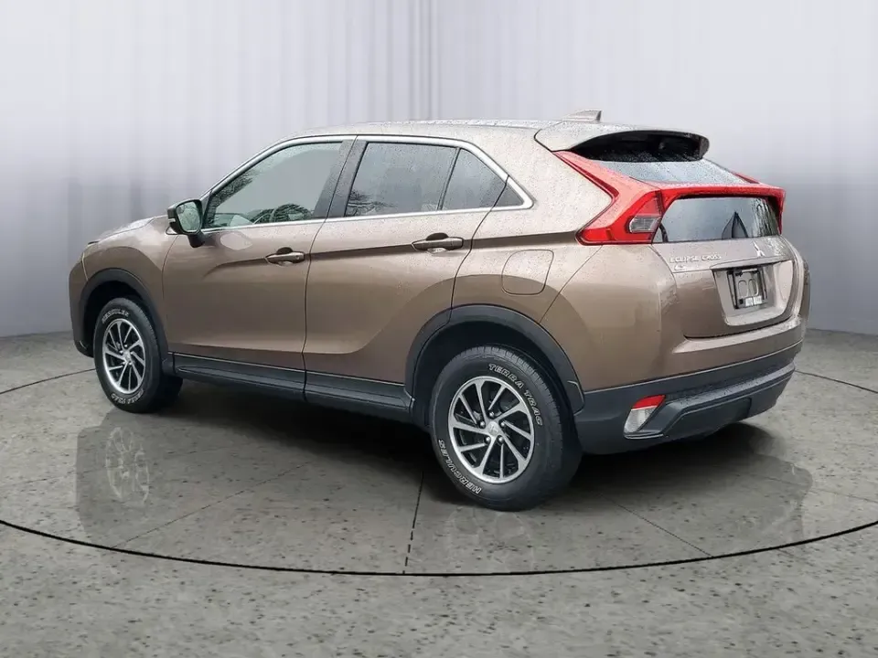 2020 /Black Mitsubishi Eclipse Cross ES (JA4AT3AA4LZ) with an 4 Cyl, 1.5L engine, 8-speed CVT transmission, located at 6064 Gull Rd, Kalamazoo, MI, 49048, (269) 222-0088, 42.328388, -85.512924 - Whether you're a Kalamazoo commuter battling unpredictable Michigan weather, a weekend adventurer heading out toward Gull Lake, or a growing household that needs one SUV to do it all, this 2020 Mitsubishi Eclipse Cross ES AWD is built for real life. With confident traction, smart safety tech, and ev - Photo#2