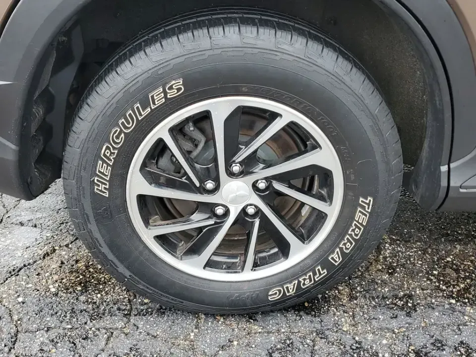 2020 /Black Mitsubishi Eclipse Cross ES (JA4AT3AA4LZ) with an 4 Cyl, 1.5L engine, 8-speed CVT transmission, located at 6064 Gull Rd, Kalamazoo, MI, 49048, (269) 222-0088, 42.328388, -85.512924 - Whether you're a Kalamazoo commuter battling unpredictable Michigan weather, a weekend adventurer heading out toward Gull Lake, or a growing household that needs one SUV to do it all, this 2020 Mitsubishi Eclipse Cross ES AWD is built for real life. With confident traction, smart safety tech, and ev - Photo#4