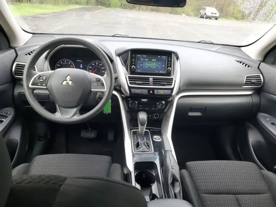 2020 /Black Mitsubishi Eclipse Cross ES (JA4AT3AA4LZ) with an 4 Cyl, 1.5L engine, 8-speed CVT transmission, located at 6064 Gull Rd, Kalamazoo, MI, 49048, (269) 222-0088, 42.328388, -85.512924 - Whether you're a Kalamazoo commuter battling unpredictable Michigan weather, a weekend adventurer heading out toward Gull Lake, or a growing household that needs one SUV to do it all, this 2020 Mitsubishi Eclipse Cross ES AWD is built for real life. With confident traction, smart safety tech, and ev - Photo#8