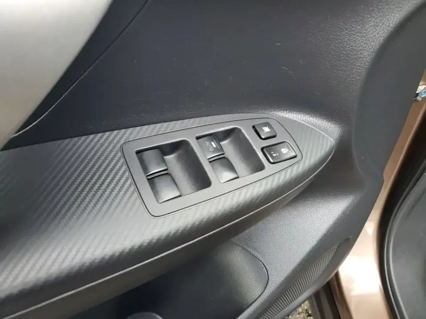 2020 /Black Mitsubishi Eclipse Cross ES (JA4AT3AA4LZ) with an 4 Cyl, 1.5L engine, 8-speed CVT transmission, located at 6064 Gull Rd, Kalamazoo, MI, 49048, (269) 222-0088, 42.328388, -85.512924 - Whether you're a Kalamazoo commuter battling unpredictable Michigan weather, a weekend adventurer heading out toward Gull Lake, or a growing household that needs one SUV to do it all, this 2020 Mitsubishi Eclipse Cross ES AWD is built for real life. With confident traction, smart safety tech, and ev - Photo#10