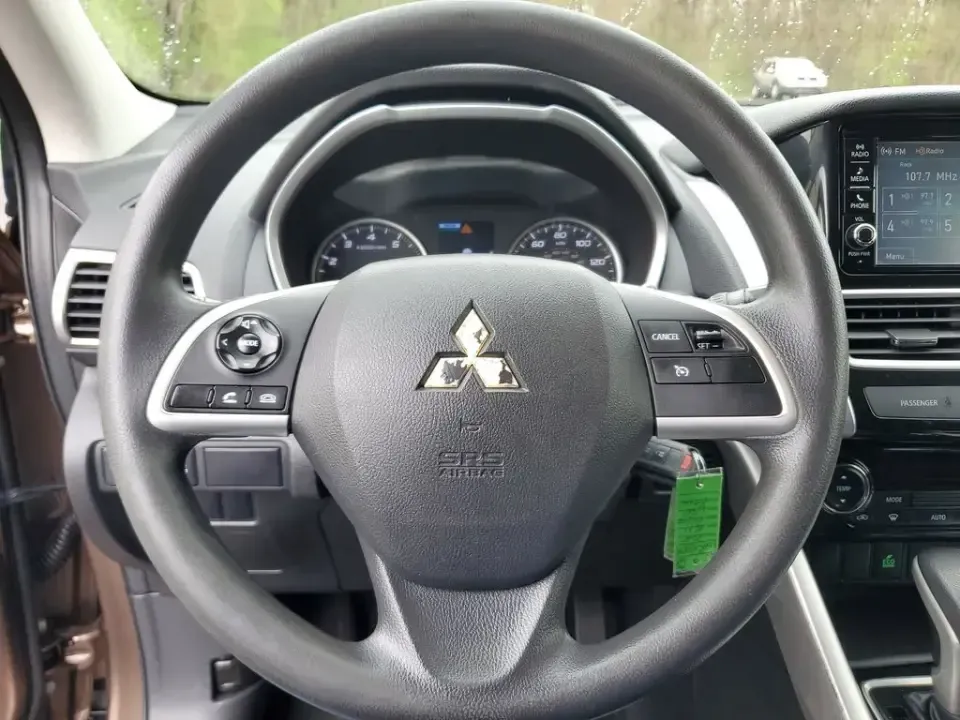 2020 /Black Mitsubishi Eclipse Cross ES (JA4AT3AA4LZ) with an 4 Cyl, 1.5L engine, 8-speed CVT transmission, located at 6064 Gull Rd, Kalamazoo, MI, 49048, (269) 222-0088, 42.328388, -85.512924 - Whether you're a Kalamazoo commuter battling unpredictable Michigan weather, a weekend adventurer heading out toward Gull Lake, or a growing household that needs one SUV to do it all, this 2020 Mitsubishi Eclipse Cross ES AWD is built for real life. With confident traction, smart safety tech, and ev - Photo#15