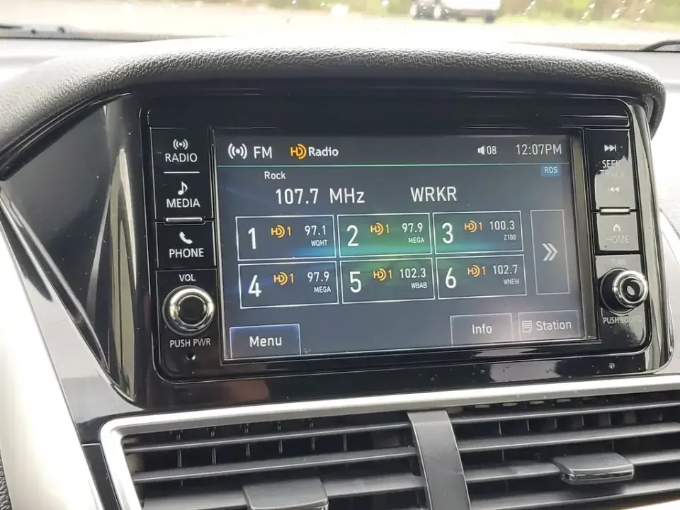2020 /Black Mitsubishi Eclipse Cross ES (JA4AT3AA4LZ) with an 4 Cyl, 1.5L engine, 8-speed CVT transmission, located at 6064 Gull Rd, Kalamazoo, MI, 49048, (269) 222-0088, 42.328388, -85.512924 - Whether you're a Kalamazoo commuter battling unpredictable Michigan weather, a weekend adventurer heading out toward Gull Lake, or a growing household that needs one SUV to do it all, this 2020 Mitsubishi Eclipse Cross ES AWD is built for real life. With confident traction, smart safety tech, and ev - Photo#19