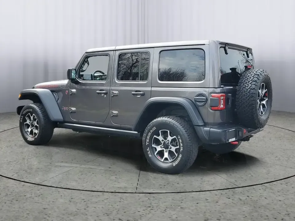 2021 /Black Jeep Wrangler Unlimited Rubicon (1C4HJXFN3MW) with an 4 Cyl, 2.0L engine, 8-speed automatic transmission, located at 6064 Gull Rd, Kalamazoo, MI, 49048, (269) 222-0088, 42.328388, -85.512924 - Whether your idea of a perfect weekend is a muddy two-track in the woods, a sunset cruise to Lake Michigan, or a snow-dusted commute across town, this 2021 Jeep Wrangler Unlimited Rubicon is built for the lifestyle that refuses to stay on pavement. With legendary Jeep capability, smart tech for ever - Photo#2
