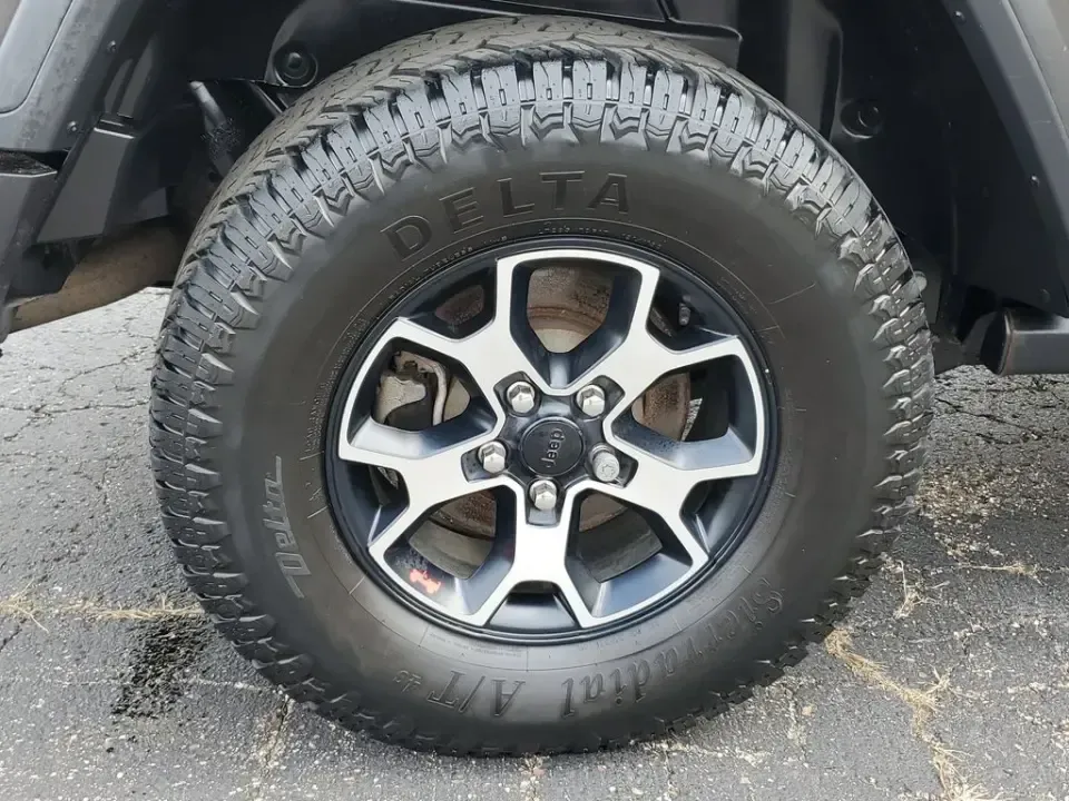 2021 /Black Jeep Wrangler Unlimited Rubicon (1C4HJXFN3MW) with an 4 Cyl, 2.0L engine, 8-speed automatic transmission, located at 6064 Gull Rd, Kalamazoo, MI, 49048, (269) 222-0088, 42.328388, -85.512924 - Whether your idea of a perfect weekend is a muddy two-track in the woods, a sunset cruise to Lake Michigan, or a snow-dusted commute across town, this 2021 Jeep Wrangler Unlimited Rubicon is built for the lifestyle that refuses to stay on pavement. With legendary Jeep capability, smart tech for ever - Photo#4