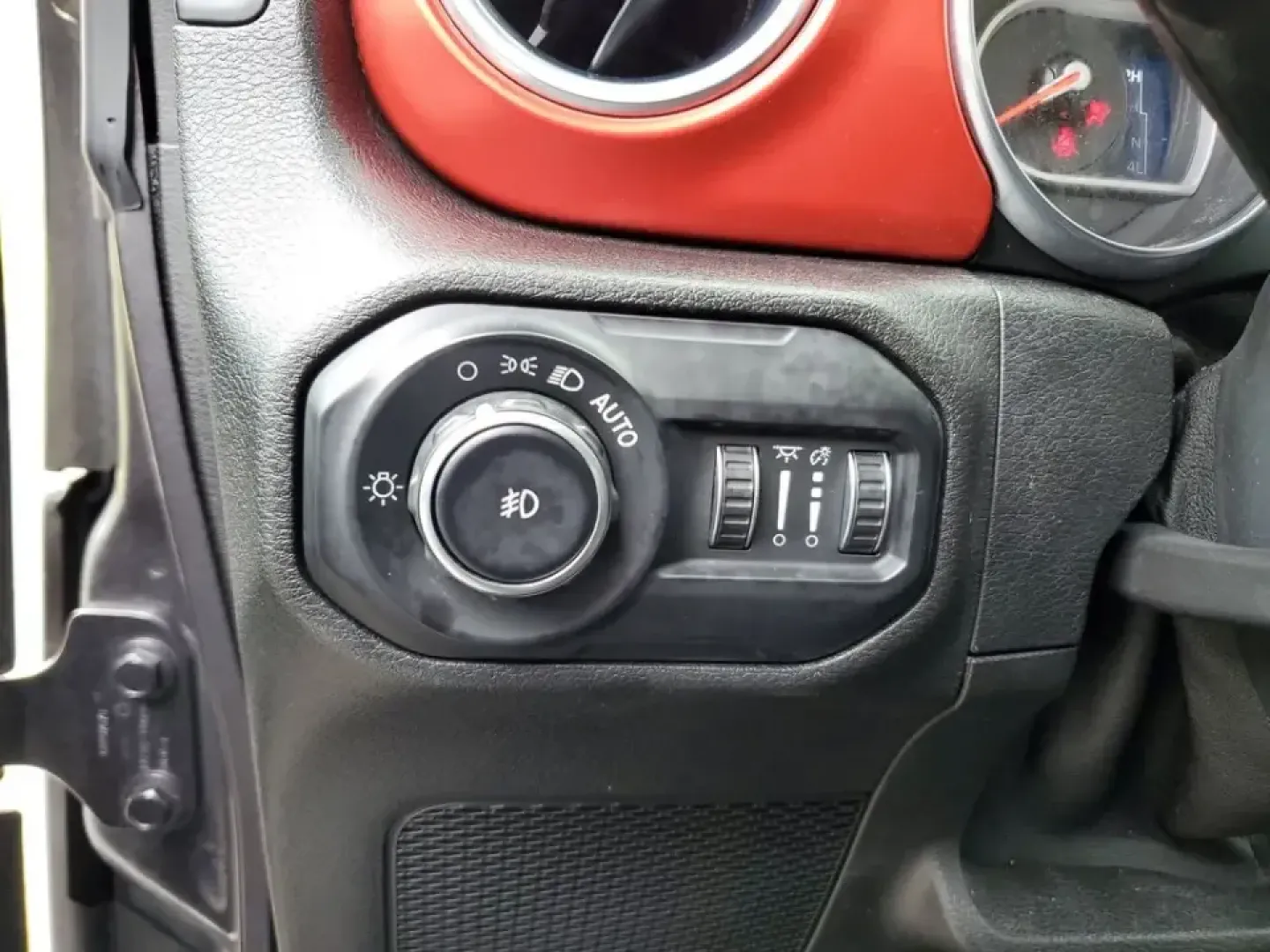 2021 /Black Jeep Wrangler Unlimited Rubicon (1C4HJXFN3MW) with an 4 Cyl, 2.0L engine, 8-speed automatic transmission, located at 6064 Gull Rd, Kalamazoo, MI, 49048, (269) 222-0088, 42.328388, -85.512924 - Whether your idea of a perfect weekend is a muddy two-track in the woods, a sunset cruise to Lake Michigan, or a snow-dusted commute across town, this 2021 Jeep Wrangler Unlimited Rubicon is built for the lifestyle that refuses to stay on pavement. With legendary Jeep capability, smart tech for ever - Photo#15