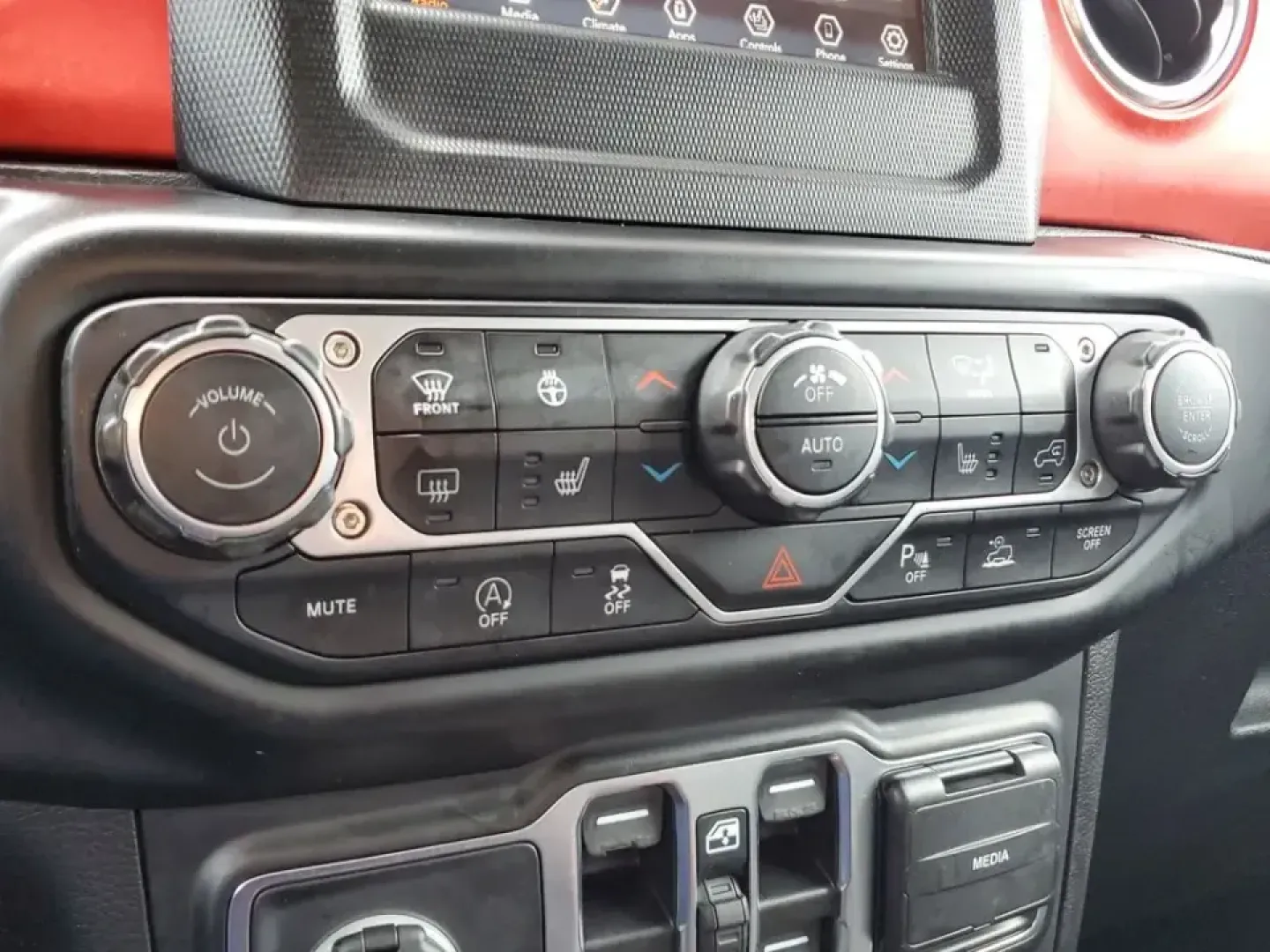 2021 /Black Jeep Wrangler Unlimited Rubicon (1C4HJXFN3MW) with an 4 Cyl, 2.0L engine, 8-speed automatic transmission, located at 6064 Gull Rd, Kalamazoo, MI, 49048, (269) 222-0088, 42.328388, -85.512924 - Whether your idea of a perfect weekend is a muddy two-track in the woods, a sunset cruise to Lake Michigan, or a snow-dusted commute across town, this 2021 Jeep Wrangler Unlimited Rubicon is built for the lifestyle that refuses to stay on pavement. With legendary Jeep capability, smart tech for ever - Photo#22