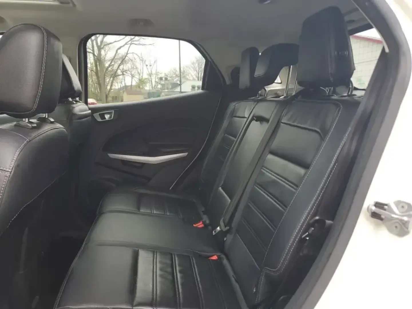 2020 /Ebony Black Ford Ecosport Titanium (MAJ6S3KL1LC) with an 4 Cyl, 2.0L engine, 6-speed automatic transmission, located at 6064 Gull Rd, Kalamazoo, MI, 49048, (269) 222-0088, 42.328388, -85.512924 - Whether your week is packed with long commutes down Gull Road, quick school drop-offs near Comstock, or spontaneous weekend escapes to the Kalamazoo River Valley Trail, this 2020 Ford EcoSport Titanium 4WD is built for real-life flexibility. It's the kind of compact SUV that fits easily into downtow - Photo#8