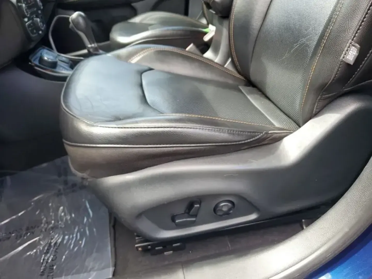 2019 /Black Jeep Compass Limited (3C4NJDCB1KT) with an 4 Cyl, 2.4L engine, 9-speed automatic transmission, located at 6064 Gull Rd, Kalamazoo, MI, 49048, (269) 222-0088, 42.328388, -85.512924 - Whether your weekends include a quick escape to the lakes, a snowy commute across town, or packing up for a family road trip, this 2019 Jeep Compass Limited 4WD is built for the Kalamazoo lifestyle-comfortable for everyday errands and confident when Michigan weather turns unpredictable. Finished in - Photo#13