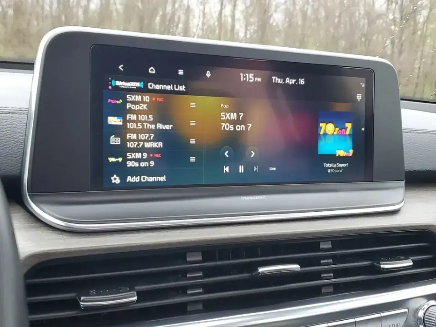 2022 /Black Kia Telluride EX (5XYP34HC3NG) with an V6, 3.8L engine, 8-speed automatic transmission, located at 6064 Gull Rd, Kalamazoo, MI, 49048, (269) 222-0088, 42.328388, -85.512924 - Picture the next Lake Michigan weekend, a kids' sports tournament run, or a smooth daily commute down Gull Road-all in one SUV that feels upscale, confident, and ready for real life. This 2022 Kia Telluride EX in Ebony Black is built for drivers who want three-row versatility without giving up comfo - Photo#22