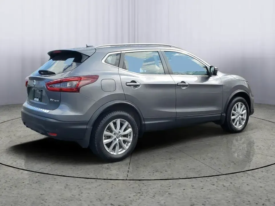 2022 /Charcoal Nissan Rogue SV (JN1BJ1BW8NW) with an 4 Cyl, 2.0L engine, CVT transmission, located at 6064 Gull Rd, Kalamazoo, MI, 49048, (269) 222-0088, 42.328388, -85.512924 - Whether your weeks are packed with long commutes up and down I-94, school drop-offs in Milwood, or spontaneous weekend escapes to Lake Michigan, this 2022 Nissan Rogue SV AWD is built to keep life moving comfortably and confidently. With its practical SUV layout, smart safety tech, and all-weather c - Photo#3