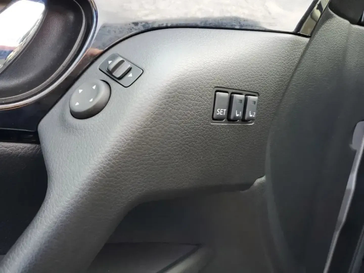 2022 /Charcoal Nissan Rogue SV (JN1BJ1BW8NW) with an 4 Cyl, 2.0L engine, CVT transmission, located at 6064 Gull Rd, Kalamazoo, MI, 49048, (269) 222-0088, 42.328388, -85.512924 - Whether your weeks are packed with long commutes up and down I-94, school drop-offs in Milwood, or spontaneous weekend escapes to Lake Michigan, this 2022 Nissan Rogue SV AWD is built to keep life moving comfortably and confidently. With its practical SUV layout, smart safety tech, and all-weather c - Photo#12
