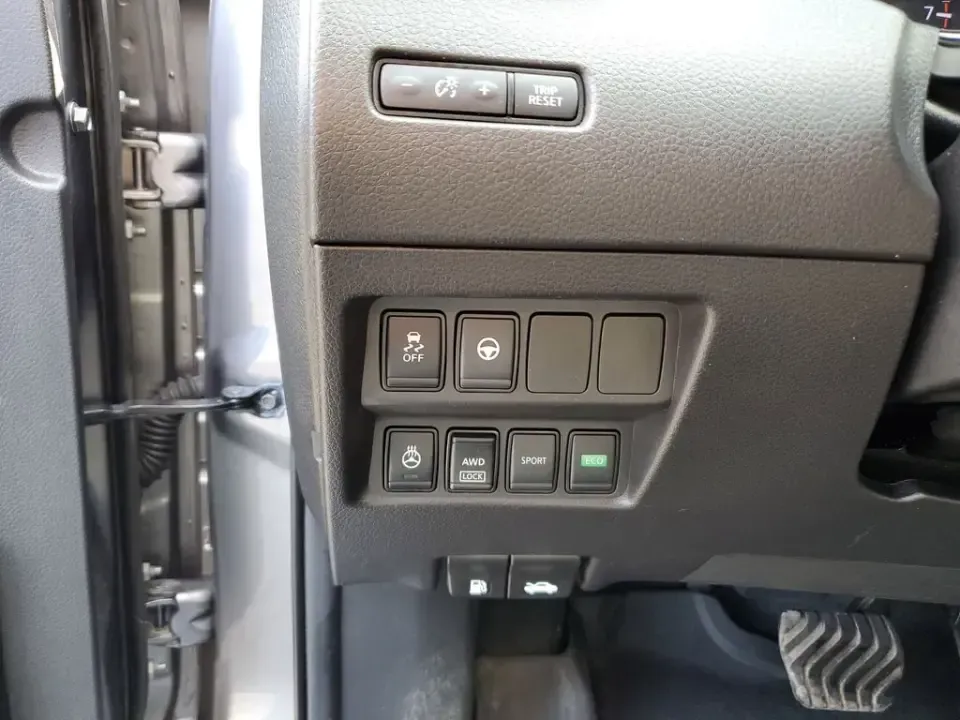 2022 /Charcoal Nissan Rogue SV (JN1BJ1BW8NW) with an 4 Cyl, 2.0L engine, CVT transmission, located at 6064 Gull Rd, Kalamazoo, MI, 49048, (269) 222-0088, 42.328388, -85.512924 - Whether your weeks are packed with long commutes up and down I-94, school drop-offs in Milwood, or spontaneous weekend escapes to Lake Michigan, this 2022 Nissan Rogue SV AWD is built to keep life moving comfortably and confidently. With its practical SUV layout, smart safety tech, and all-weather c - Photo#16