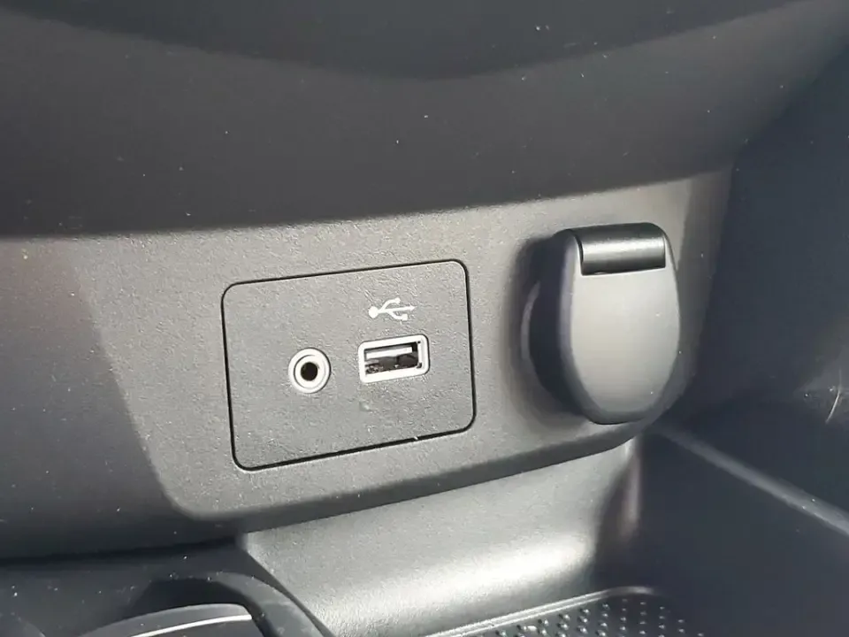 2022 /Charcoal Nissan Rogue SV (JN1BJ1BW8NW) with an 4 Cyl, 2.0L engine, CVT transmission, located at 6064 Gull Rd, Kalamazoo, MI, 49048, (269) 222-0088, 42.328388, -85.512924 - Whether your weeks are packed with long commutes up and down I-94, school drop-offs in Milwood, or spontaneous weekend escapes to Lake Michigan, this 2022 Nissan Rogue SV AWD is built to keep life moving comfortably and confidently. With its practical SUV layout, smart safety tech, and all-weather c - Photo#25