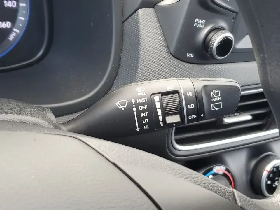 2021 Hyundai Kona SE (KM8K12AA9MU) with an 4 Cyl, 2.0L engine, Automatic transmission, located at 6064 Gull Rd, Kalamazoo, MI, 49048, (269) 222-0088, 42.328388, -85.512924 - For commuters who want easy parking downtown, weekend explorers headed to Lake Michigan, and growing families who need flexible cargo space, this 2021 Hyundai Kona SE is the kind of small SUV that fits real life in Kalamazoo. With its efficient size, confident road manners, and smart tech, it's read - Photo#24