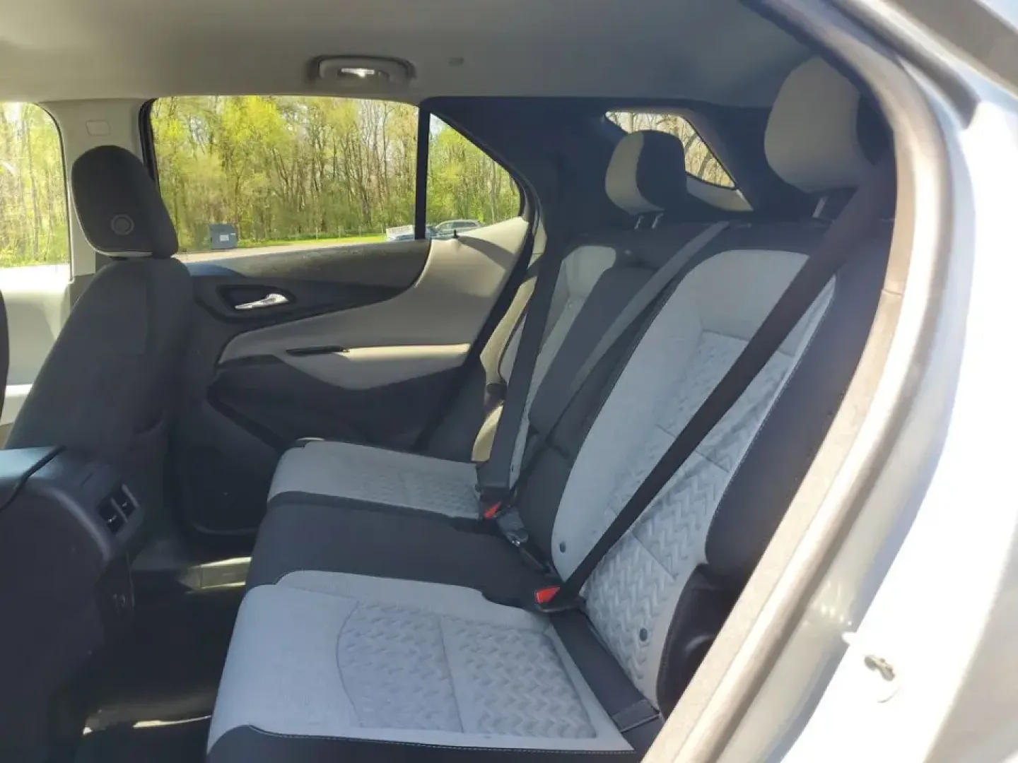 2023 /Medium Ash Gray Chevrolet Equinox LT 2WD (3GNAXKEG9PS) with an 1.5L L4 DOHC 16V TURBO engine, 6A transmission, located at 6064 Gull Rd, Kalamazoo, MI, 49048, (269) 222-0088, 42.328388, -85.512924 - Pack up for a Lake Michigan weekend, glide through a daily I-94 commute, or handle school drop-offs around town with an SUV that fits real life: this **2023 Chevrolet Equinox LT** blends comfort, modern tech, and practical fuel-saving performance in a size that's easy to park downtown yet roomy enou- Photo#7