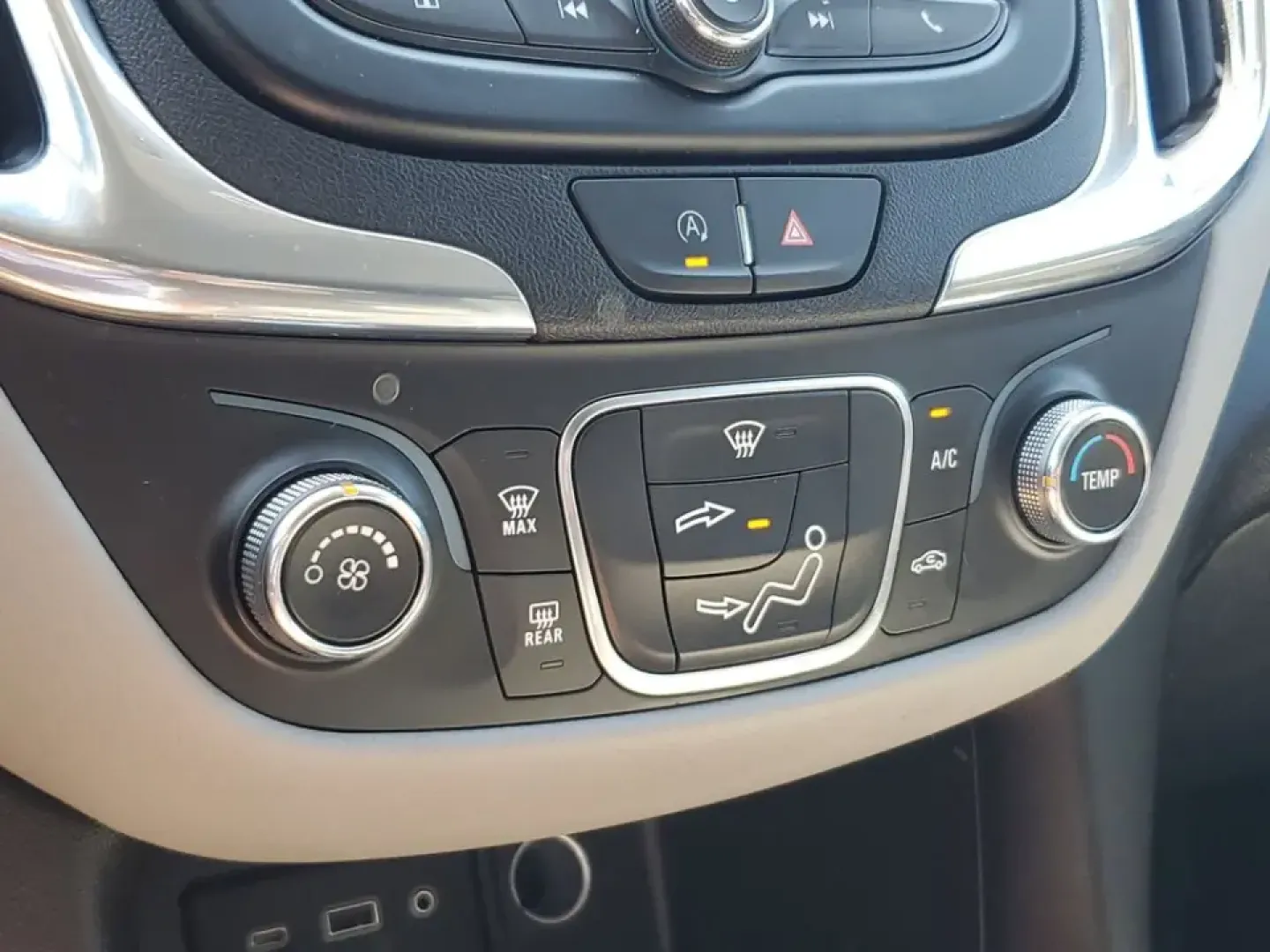 2023 /Medium Ash Gray Chevrolet Equinox LT 2WD (3GNAXKEG9PS) with an 1.5L L4 DOHC 16V TURBO engine, 6A transmission, located at 6064 Gull Rd, Kalamazoo, MI, 49048, (269) 222-0088, 42.328388, -85.512924 - Pack up for a Lake Michigan weekend, glide through a daily I-94 commute, or handle school drop-offs around town with an SUV that fits real life: this **2023 Chevrolet Equinox LT** blends comfort, modern tech, and practical fuel-saving performance in a size that's easy to park downtown yet roomy enou- Photo#22