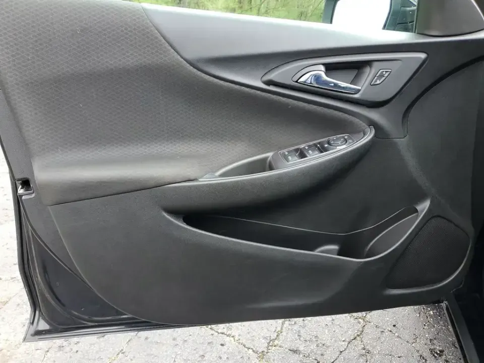 2020 /Jet Black Chevrolet Malibu LT (1G1ZD5ST3LF) with an 4 Cyl, 1.5L engine, CVT transmission, located at 6064 Gull Rd, Kalamazoo, MI, 49048, (269) 222-0088, 42.328388, -85.512924 - Need a smart, comfortable sedan that makes everyday life easier-whether you're commuting down Gull Rd to work, cruising I-94 toward Battle Creek, or planning a weekend date night downtown near Bronson Park? This 2020 Chevrolet Malibu LT is the kind of practical, stylish ride that fits real life in K - Photo#9