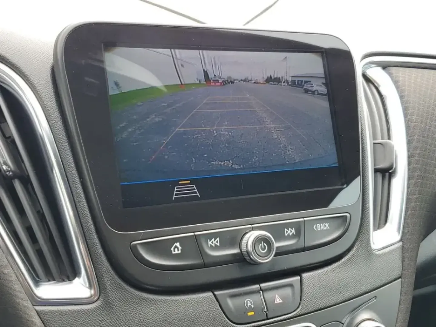 2020 /Jet Black Chevrolet Malibu LT (1G1ZD5ST3LF) with an 4 Cyl, 1.5L engine, CVT transmission, located at 6064 Gull Rd, Kalamazoo, MI, 49048, (269) 222-0088, 42.328388, -85.512924 - Need a smart, comfortable sedan that makes everyday life easier-whether you're commuting down Gull Rd to work, cruising I-94 toward Battle Creek, or planning a weekend date night downtown near Bronson Park? This 2020 Chevrolet Malibu LT is the kind of practical, stylish ride that fits real life in K - Photo#19