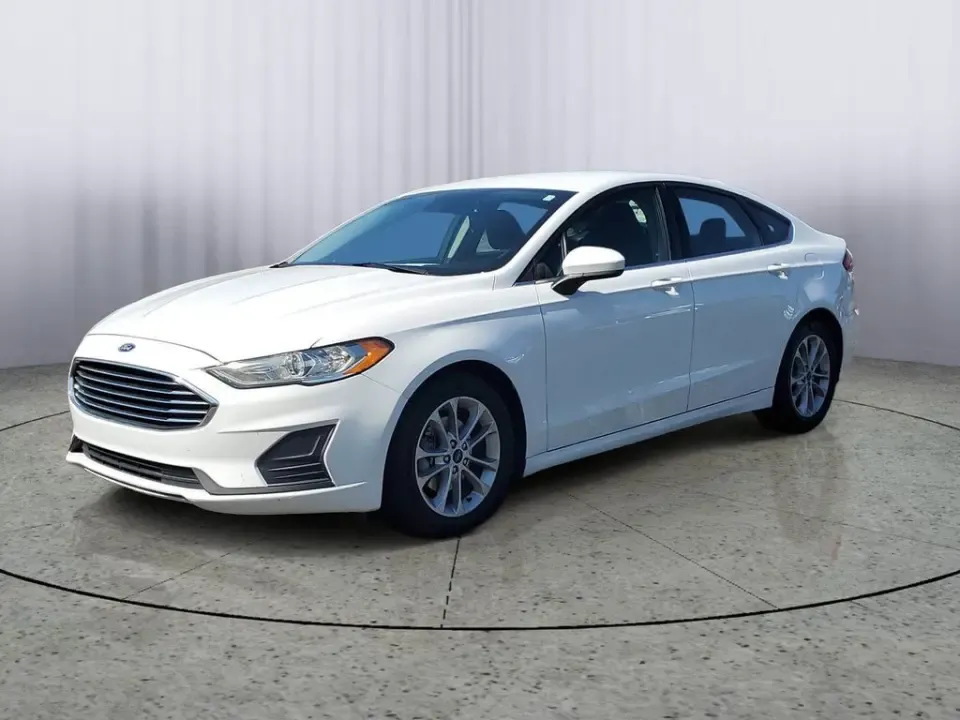 photo of 2020 Ford Fusion SE