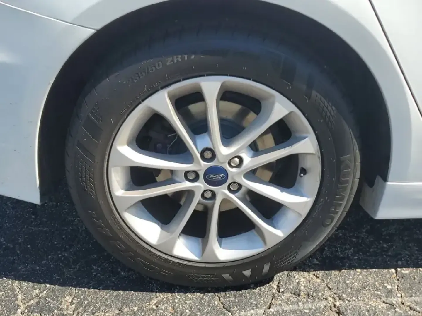 2020 /Ebony Ford Fusion SE (3FA6P0HD5LR) with an 4 Cyl, 1.5L engine, 6-speed automatic transmission, located at 6064 Gull Rd, Kalamazoo, MI, 49048, (269) 222-0088, 42.328388, -85.512924 - Need a smart, comfortable commuter that can handle the daily grind from Downtown Kalamazoo to Portage-then stretch its legs for a weekend run up Gull Road toward Gull Lake? This 2020 Ford Fusion SE is a practical, tech-forward sedan built for real life: long commutes, campus drop-offs, and road-trip - Photo#4