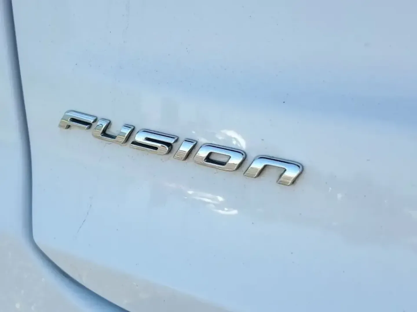 2020 /Ebony Ford Fusion SE (3FA6P0HD5LR) with an 4 Cyl, 1.5L engine, 6-speed automatic transmission, located at 6064 Gull Rd, Kalamazoo, MI, 49048, (269) 222-0088, 42.328388, -85.512924 - Need a smart, comfortable commuter that can handle the daily grind from Downtown Kalamazoo to Portage-then stretch its legs for a weekend run up Gull Road toward Gull Lake? This 2020 Ford Fusion SE is a practical, tech-forward sedan built for real life: long commutes, campus drop-offs, and road-trip - Photo#6