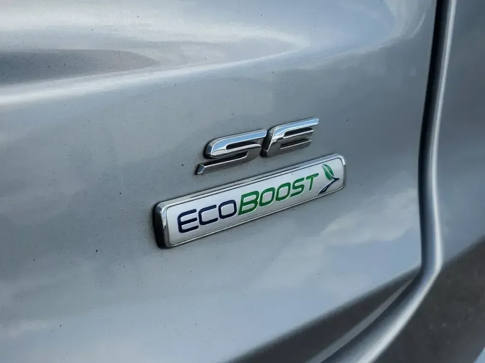 2020 /Ebony Ford Fusion SE (3FA6P0HD6LR) with an 4 Cyl, 1.5L engine, 6-speed automatic transmission, located at 6064 Gull Rd, Kalamazoo, MI, 49048, (269) 222-0088, 42.328388, -85.512924 - Whether you're commuting down Gull Road every weekday, shuttling the family between school, practice, and errands, or planning a weekend escape up to Lake Michigan, this 2020 Ford Fusion SE is the kind of practical, comfortable sedan that fits real-life schedules. With its efficient 1.5L EcoBoost po - Photo#6