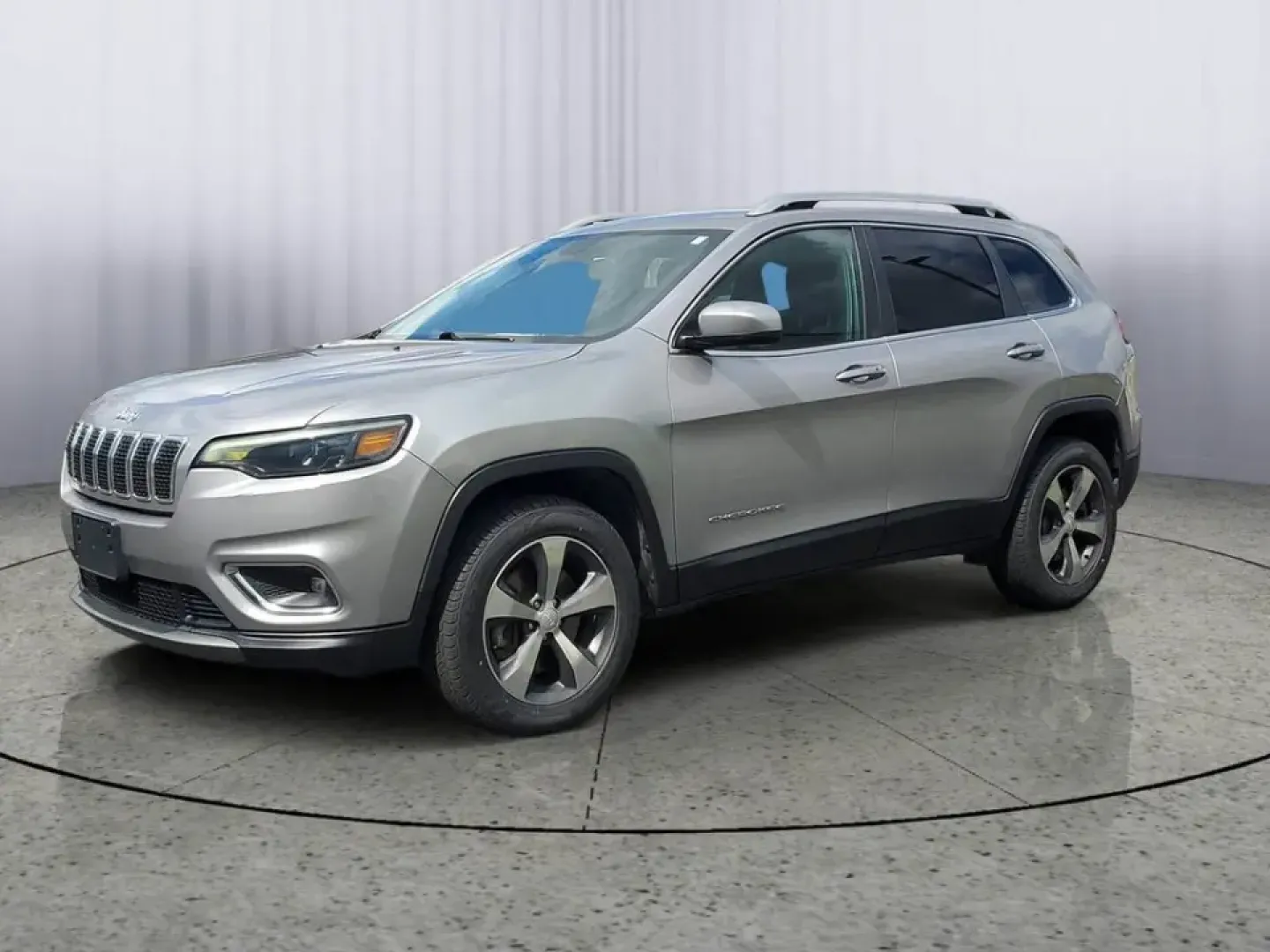 2020 /Black Jeep Cherokee Limited (1C4PJMDX0LD) with an V6, 3.2L engine, 9-speed automatic transmission, located at 6064 Gull Rd, Kalamazoo, MI, 49048, (269) 222-0088, 42.328388, -85.512924 - Pack up the family, point the hood toward Lake Michigan, and let the week melt away-this 2020 Jeep Cherokee Limited 4WD is built for real life in Southwest Michigan, from snowy school runs to weekend getaways up US-131. With confident traction, smart tech, and premium comfort, it's an ideal crossove- Photo#1