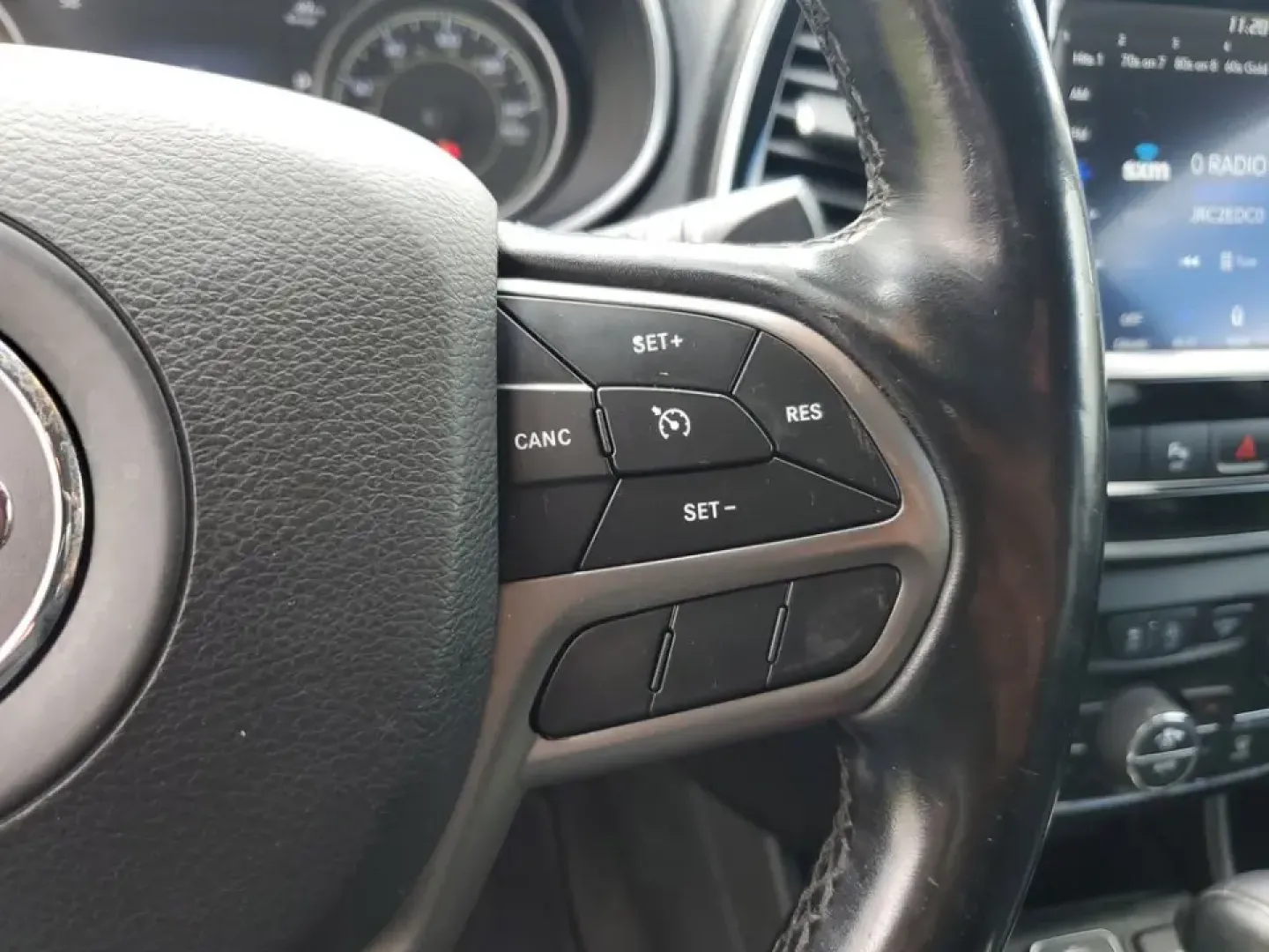 2020 /Black Jeep Cherokee Limited (1C4PJMDX0LD) with an V6, 3.2L engine, 9-speed automatic transmission, located at 6064 Gull Rd, Kalamazoo, MI, 49048, (269) 222-0088, 42.328388, -85.512924 - Pack up the family, point the hood toward Lake Michigan, and let the week melt away-this 2020 Jeep Cherokee Limited 4WD is built for real life in Southwest Michigan, from snowy school runs to weekend getaways up US-131. With confident traction, smart tech, and premium comfort, it's an ideal crossove- Photo#19