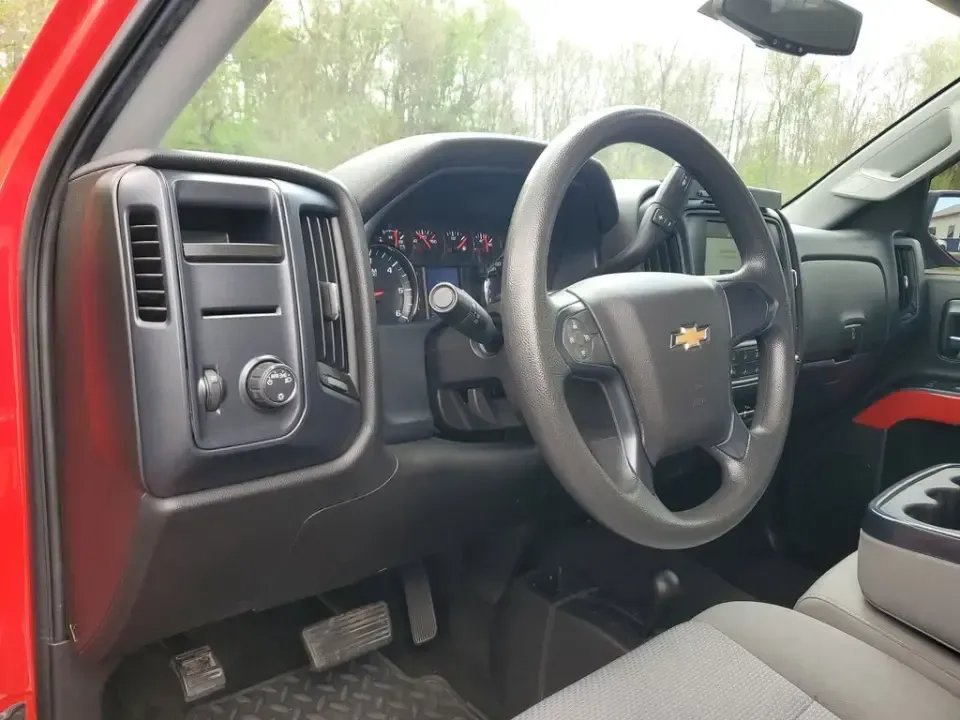 2018 /Dark Ash/Jet Black Chevrolet Silverado Custom (1GCVKPECXJZ) with an V8, 5.3L engine, 6-speed automatic transmission, located at 6064 Gull Rd, Kalamazoo, MI, 49048, (269) 222-0088, 42.328388, -85.512924 - Whether your weekends revolve around hauling camping gear to Fort Custer Recreation Area, towing a boat toward Gull Lake, or simply having a dependable 4WD truck for Michigan winters and everyday runs across town, this **2018 Chevrolet Silverado 1500 Custom 4WD** is built for the lifestyle. With its - Photo#12