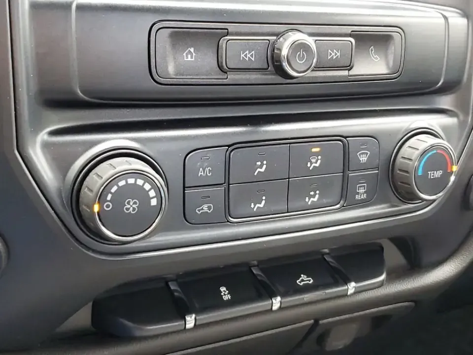 2018 /Dark Ash/Jet Black Chevrolet Silverado Custom (1GCVKPECXJZ) with an V8, 5.3L engine, 6-speed automatic transmission, located at 6064 Gull Rd, Kalamazoo, MI, 49048, (269) 222-0088, 42.328388, -85.512924 - Whether your weekends revolve around hauling camping gear to Fort Custer Recreation Area, towing a boat toward Gull Lake, or simply having a dependable 4WD truck for Michigan winters and everyday runs across town, this **2018 Chevrolet Silverado 1500 Custom 4WD** is built for the lifestyle. With its - Photo#19
