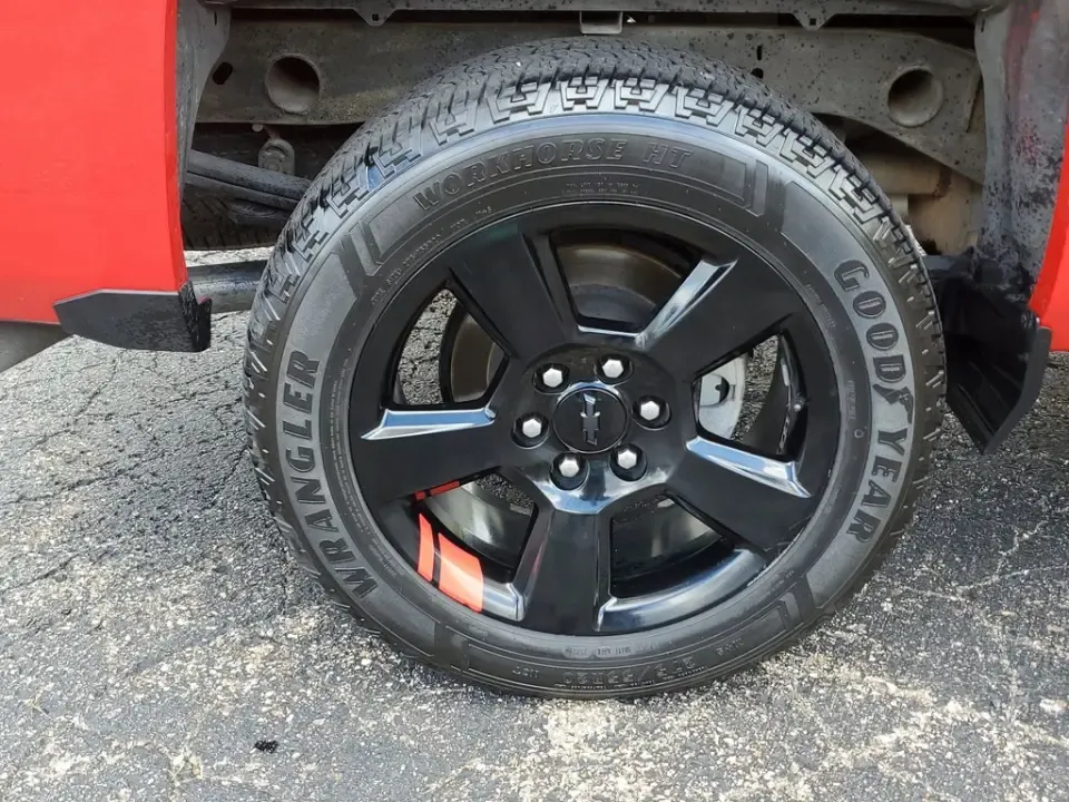 2018 Red /Dark Ash With Jet Black Interior Accents Chevrolet Silverado 1500 Custom (1GCVKPECXJZ) with an EcoTec3 5.3L V8 engine, Automatic transmission, located at 6064 Gull Rd, Kalamazoo, MI, 49048, (269) 222-0088, 42.328388, -85.512924- Photo#8