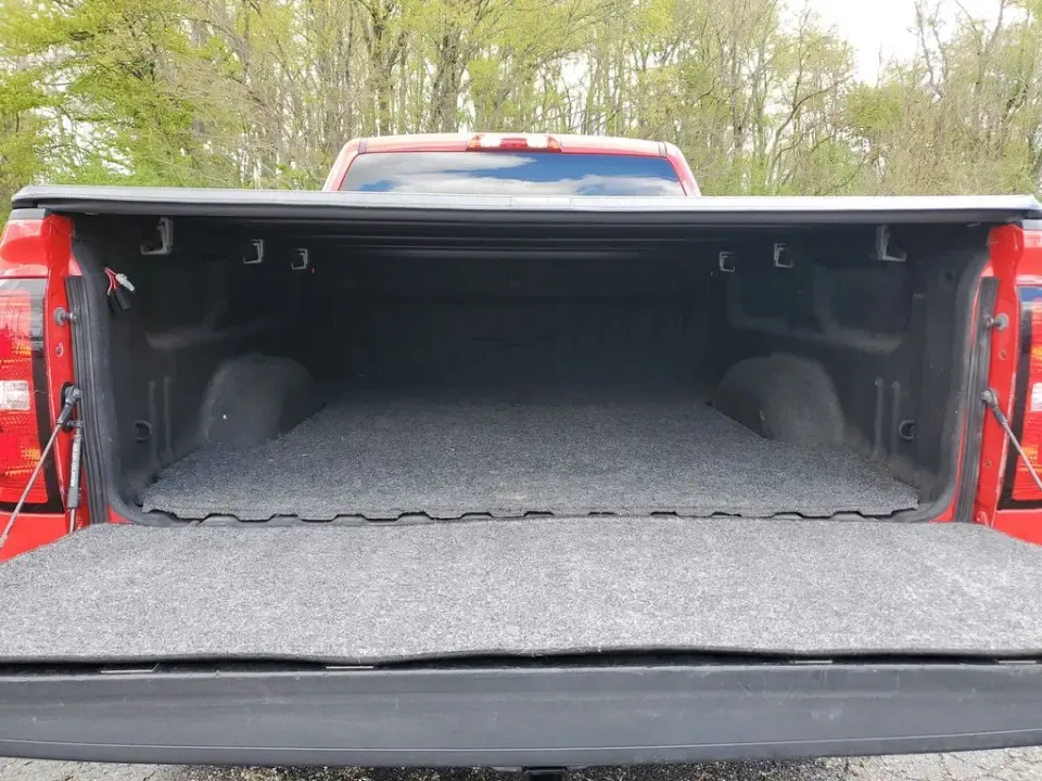 2018 Red /Dark Ash With Jet Black Interior Accents Chevrolet Silverado 1500 Custom (1GCVKPECXJZ) with an EcoTec3 5.3L V8 engine, Automatic transmission, located at 6064 Gull Rd, Kalamazoo, MI, 49048, (269) 222-0088, 42.328388, -85.512924- Photo#12