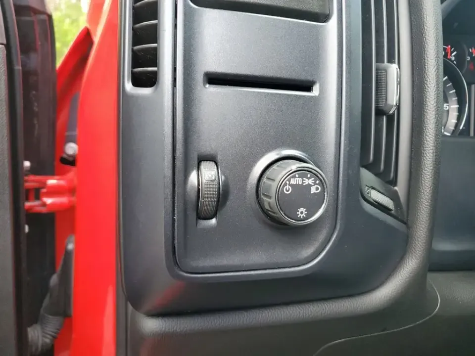 2018 Red /Dark Ash With Jet Black Interior Accents Chevrolet Silverado 1500 Custom (1GCVKPECXJZ) with an EcoTec3 5.3L V8 engine, Automatic transmission, located at 6064 Gull Rd, Kalamazoo, MI, 49048, (269) 222-0088, 42.328388, -85.512924- Photo#26