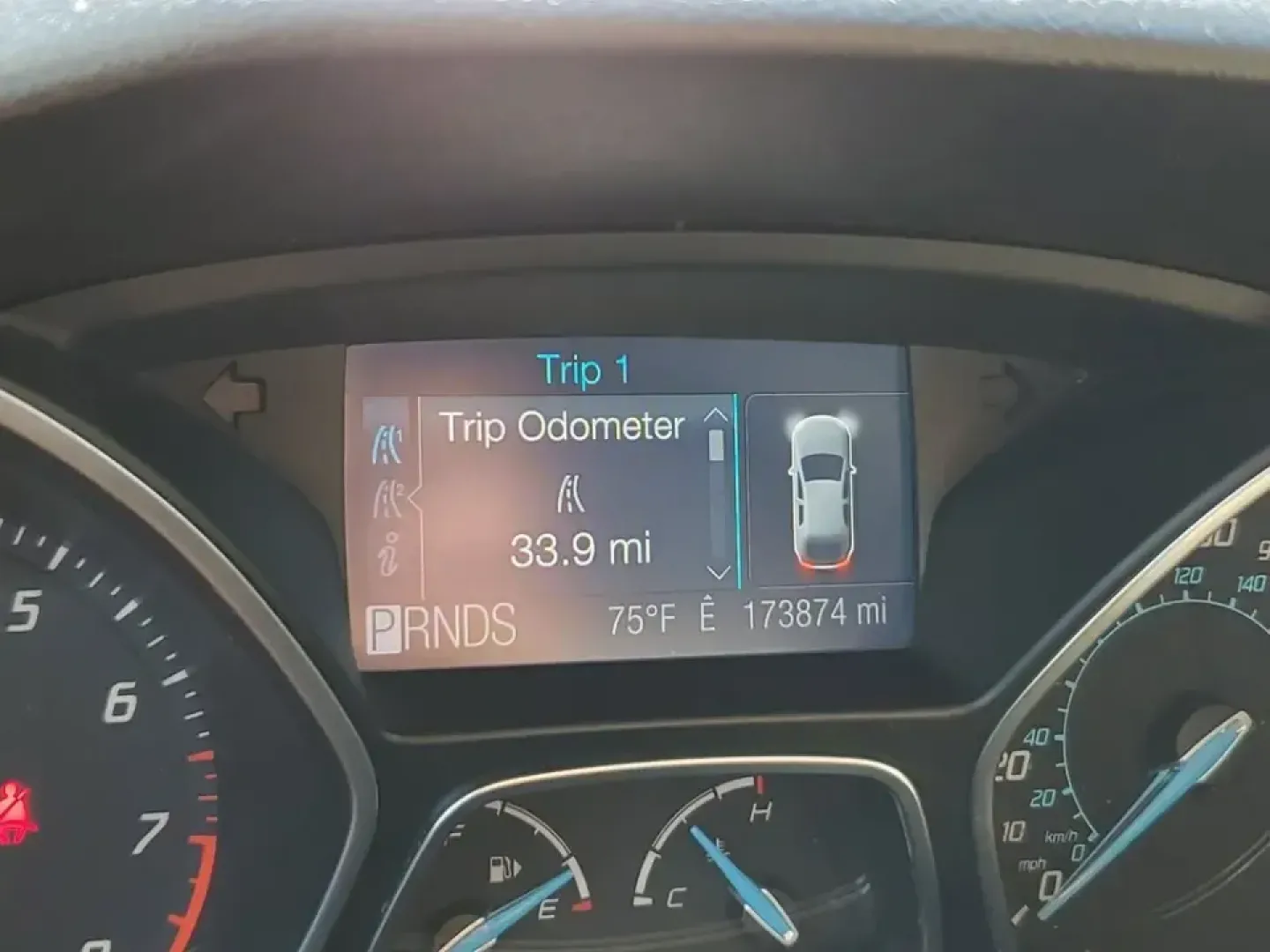 2012 /Medium Light Stone Ford Focus SEL (1FAHP3H24CL) with an 4 Cyl, 2.0L engine, 6-speed auto-shift manual transmission, located at 6064 Gull Rd, Kalamazoo, MI, 49048, (269) 222-0088, 42.328388, -85.512924 - Need a dependable commuter that keeps fuel stops and stress low while you cruise from Gull Road to Downtown Kalamazoo, campus, or the weekend farmers market? This Race Red 2012 Ford Focus SEL sedan is a smart pick for daily driving, first-time buyers, and budget-conscious shoppers who want a practic - Photo#18