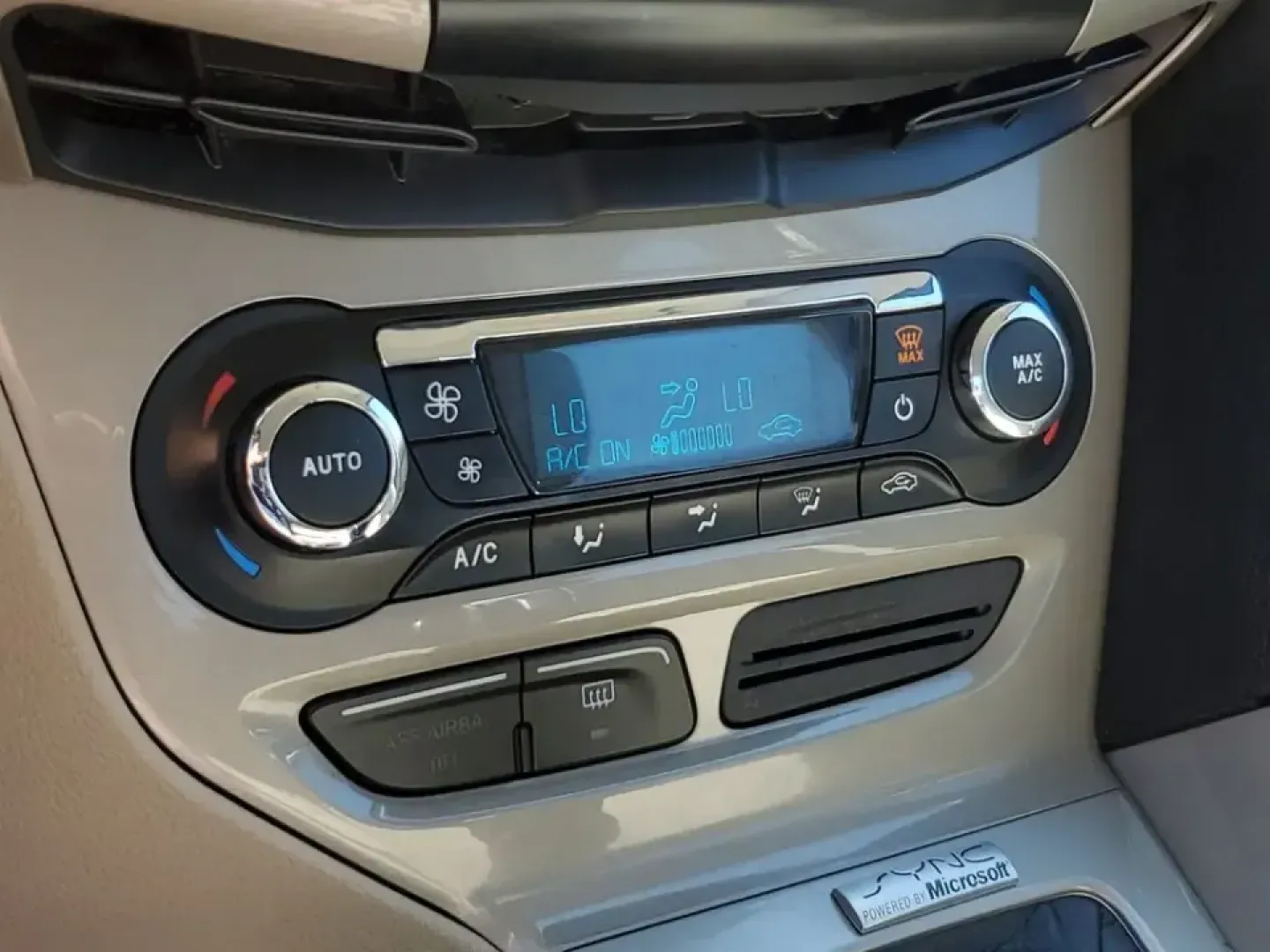 2012 /Medium Light Stone Ford Focus SEL (1FAHP3H24CL) with an 4 Cyl, 2.0L engine, 6-speed auto-shift manual transmission, located at 6064 Gull Rd, Kalamazoo, MI, 49048, (269) 222-0088, 42.328388, -85.512924 - Need a dependable commuter that keeps fuel stops and stress low while you cruise from Gull Road to Downtown Kalamazoo, campus, or the weekend farmers market? This Race Red 2012 Ford Focus SEL sedan is a smart pick for daily driving, first-time buyers, and budget-conscious shoppers who want a practic - Photo#22