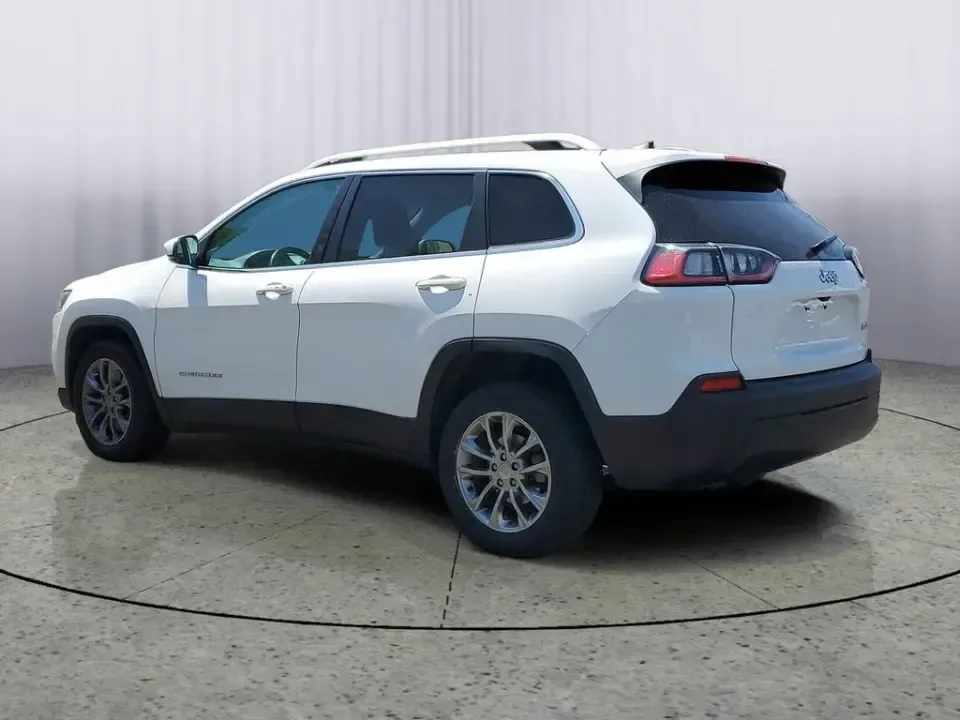 2020 /Ski Gray/Black Jeep Cherokee Latitude Plus (1C4PJLLB5LD) with an 4 Cyl, 2.4L engine, 9-speed automatic transmission, located at 6064 Gull Rd, Kalamazoo, MI, 49048, (269) 222-0088, 42.328388, -85.512924 - Load up for lake days, campus commutes, and weekend escapes up US-131 with an SUV that fits real life in Southwest Michigan. This **2020 Jeep Cherokee Latitude Plus** is the kind of versatile crossover that works for busy families, WMU students, and anyone who wants comfortable daily driving with pr - Photo#2